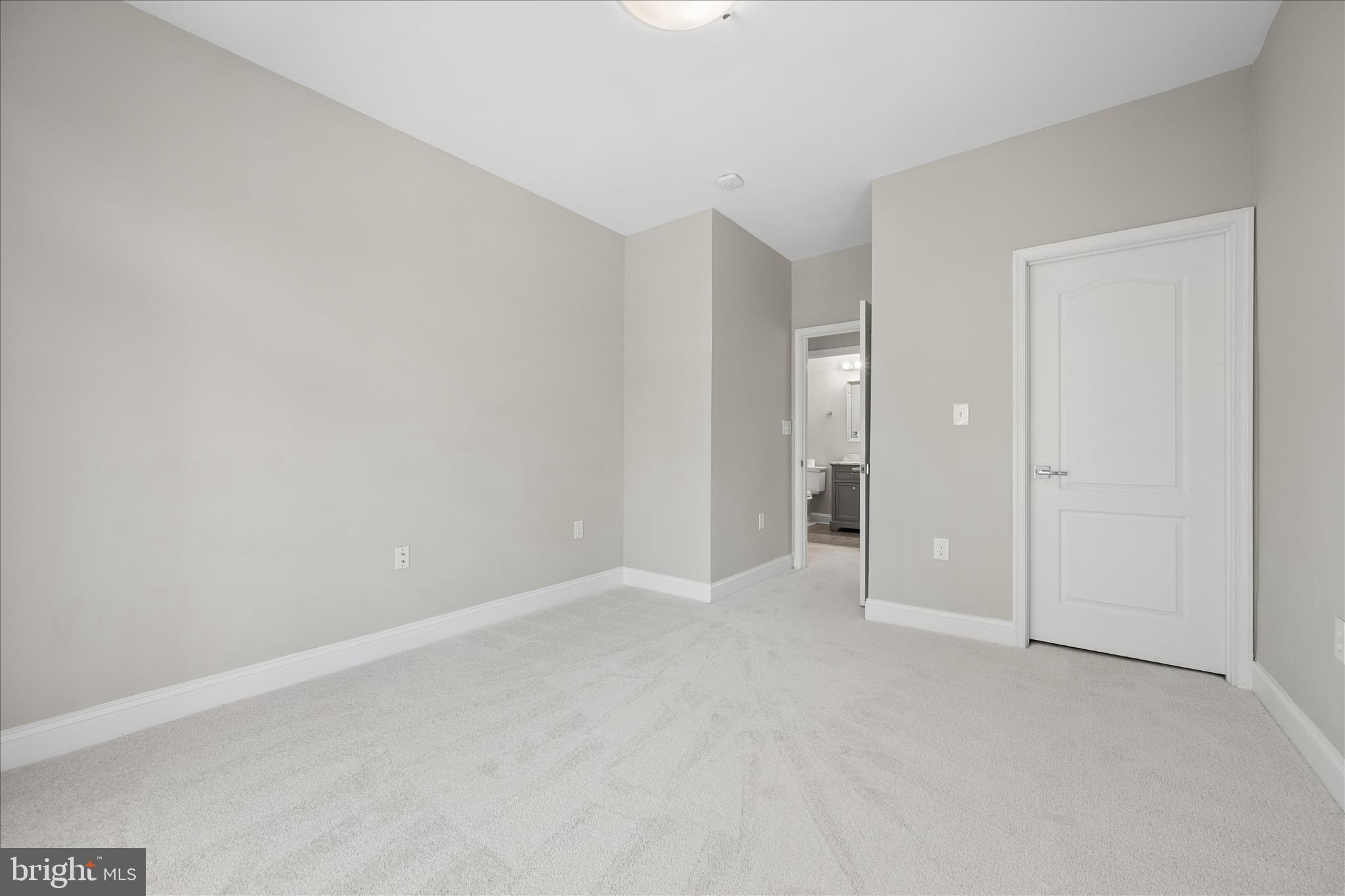 KENTLANDS - Residential