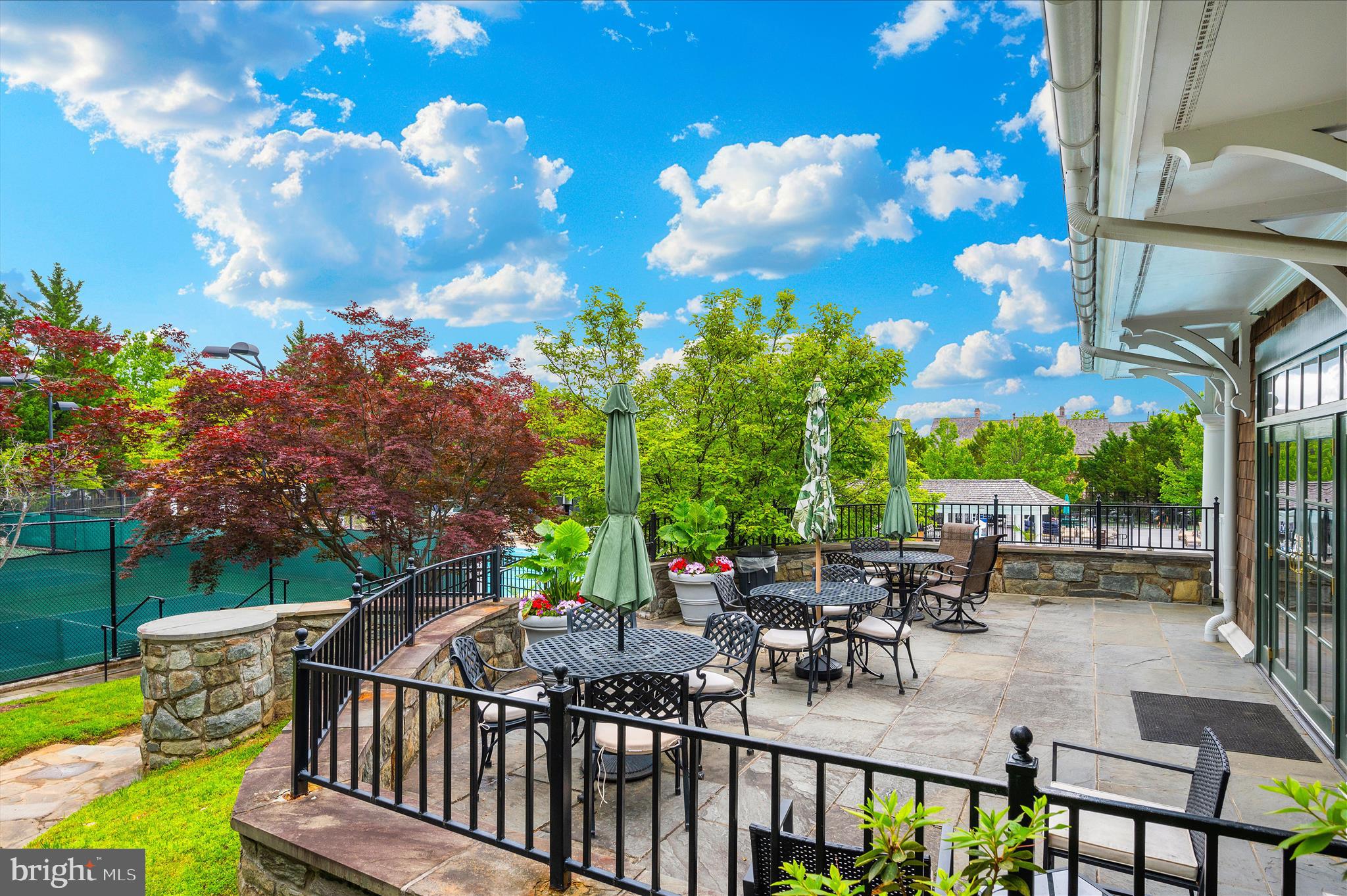 KENTLANDS - Residential