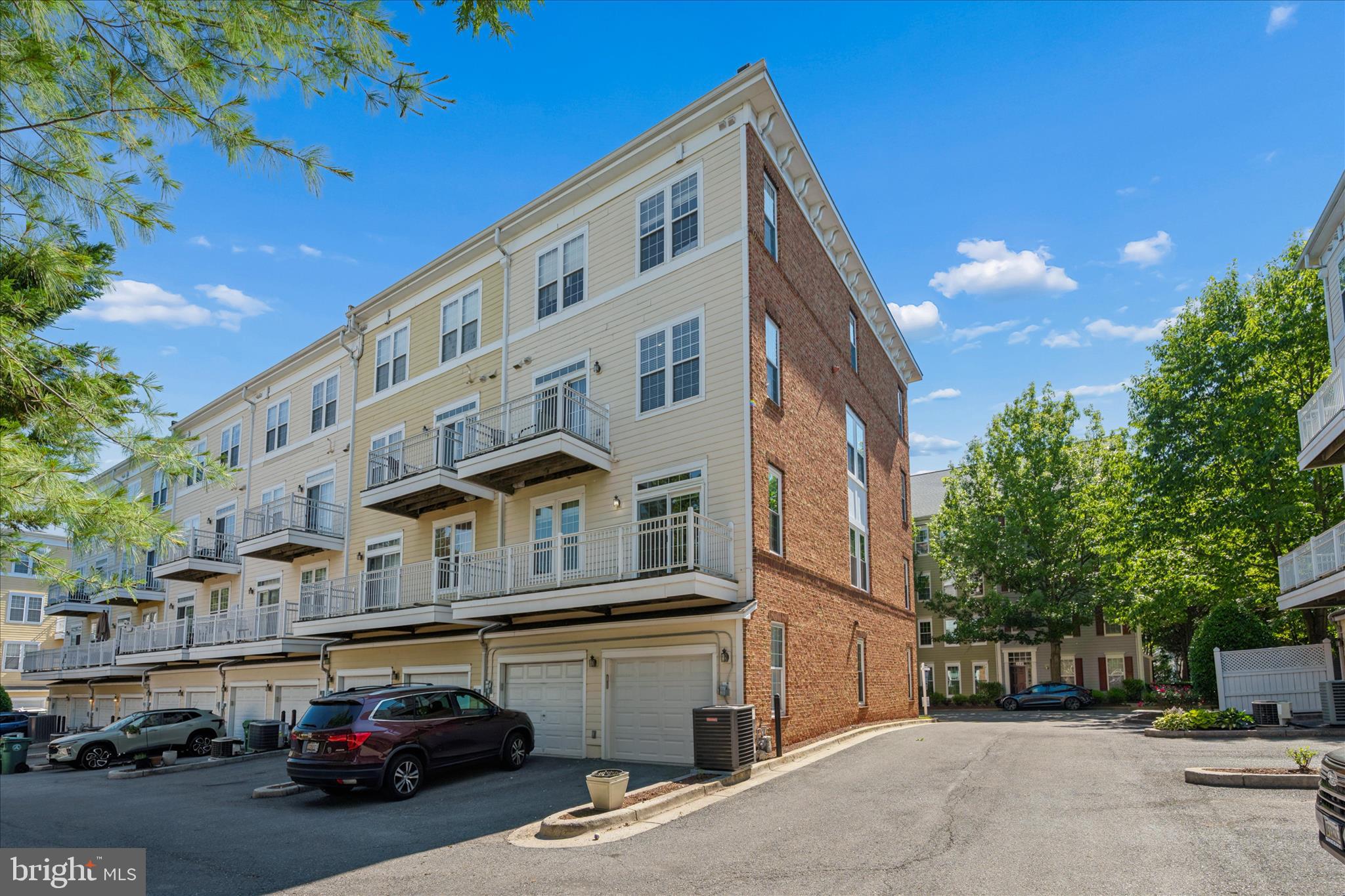 KENTLANDS - Residential