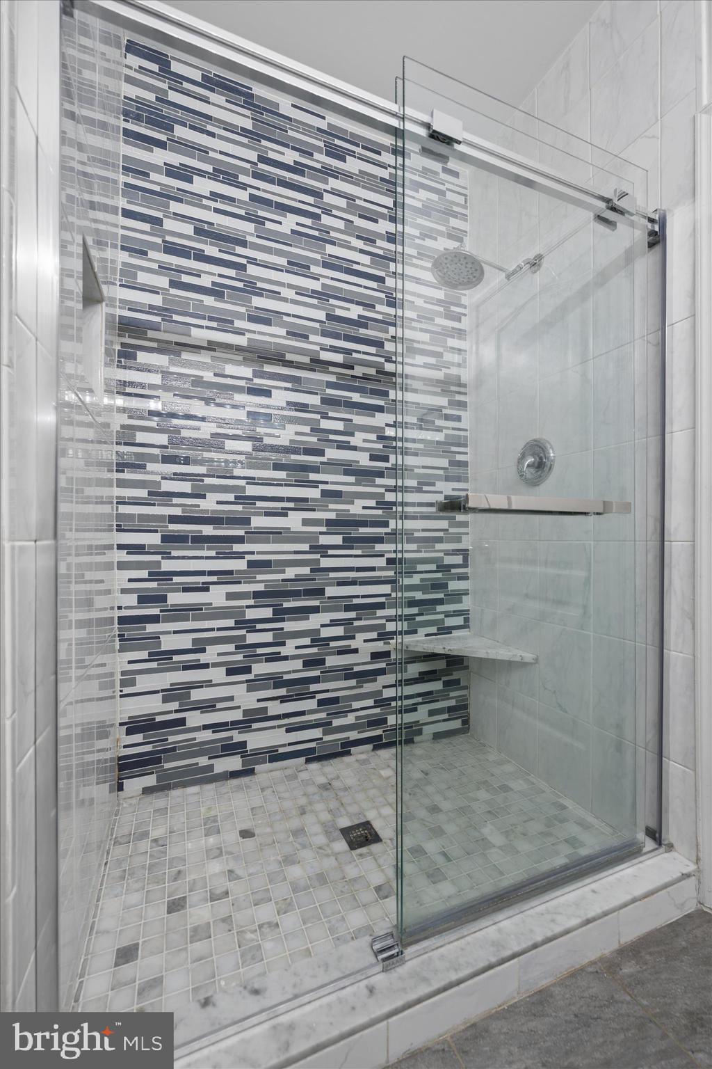 KENTLANDS - Residential