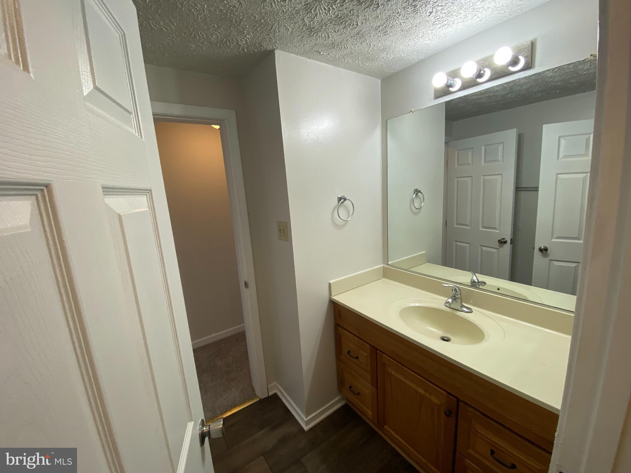 LAKE CAROLINE - Residential Lease