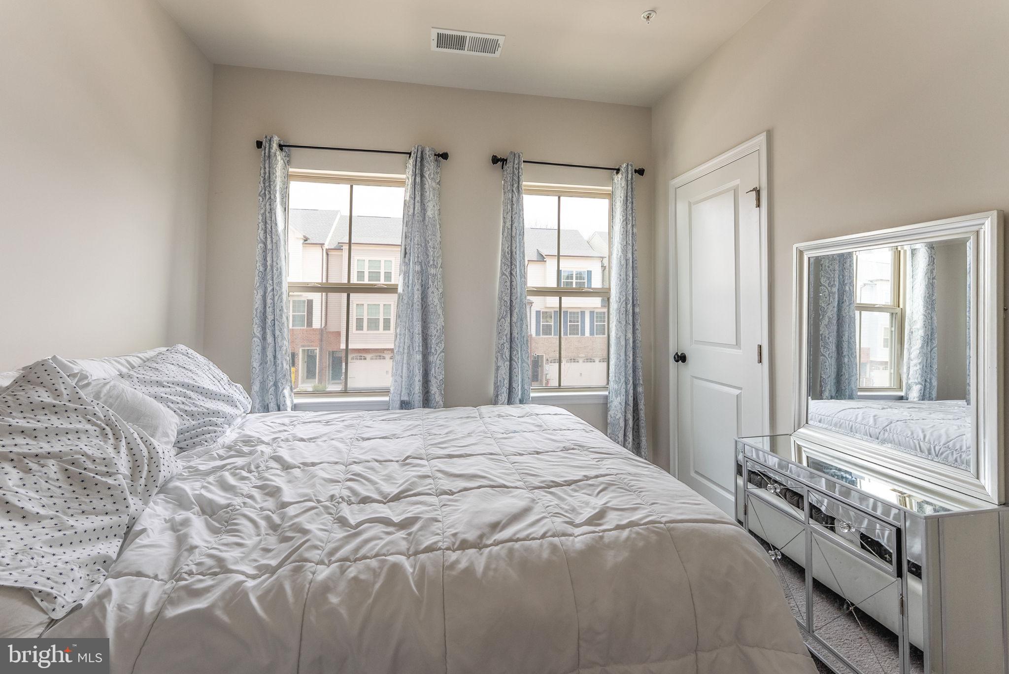 PARKSIDE - Residential Lease