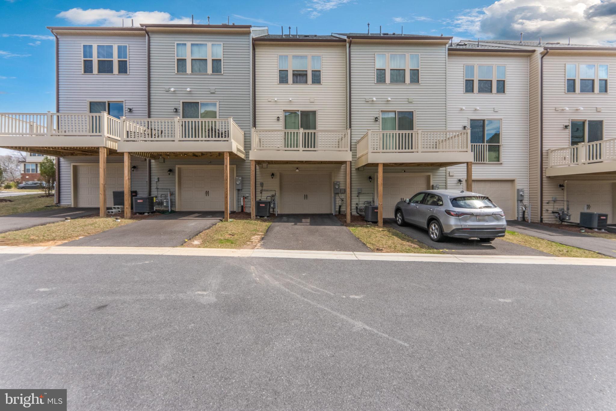 PARKSIDE - Residential Lease