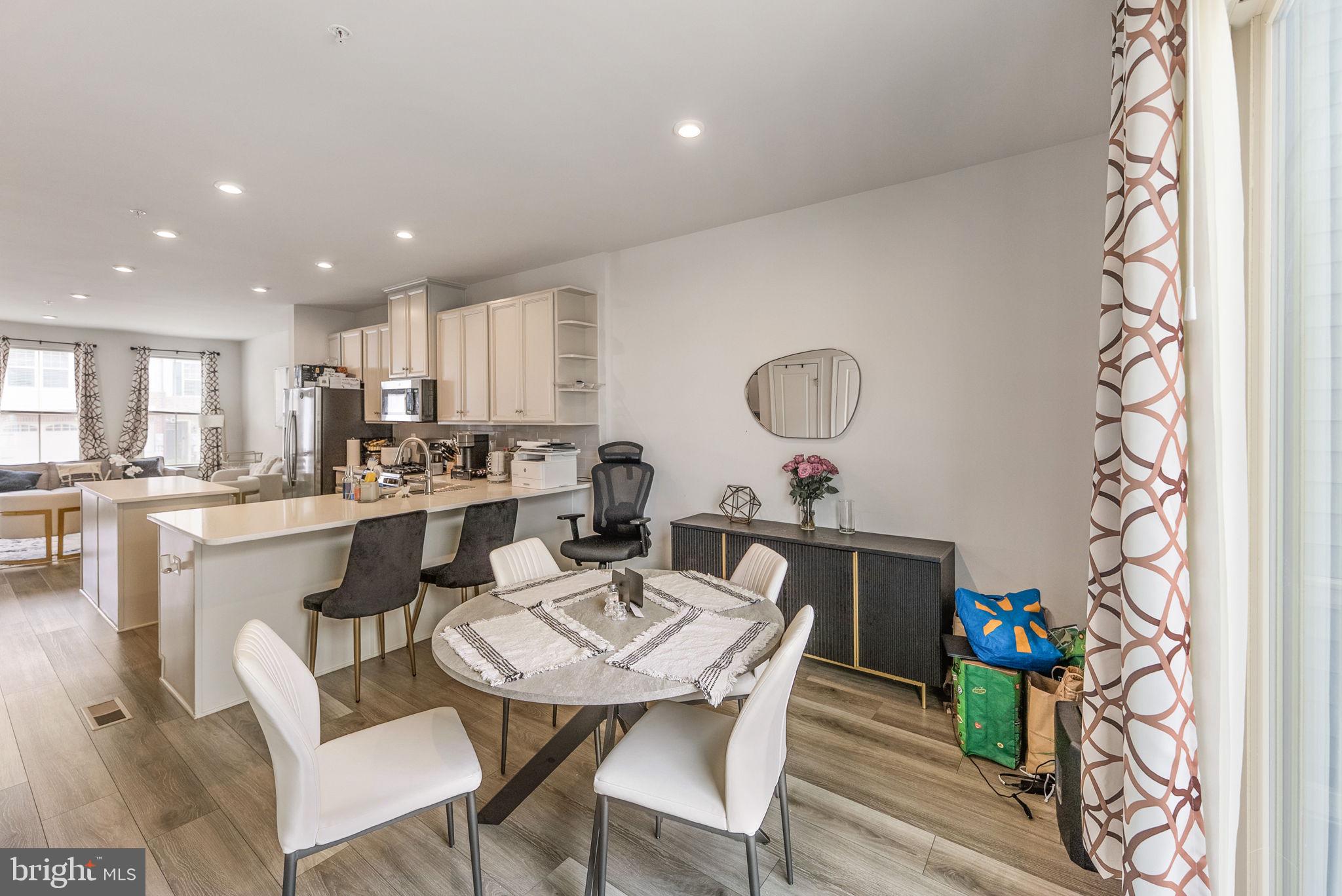 PARKSIDE - Residential Lease