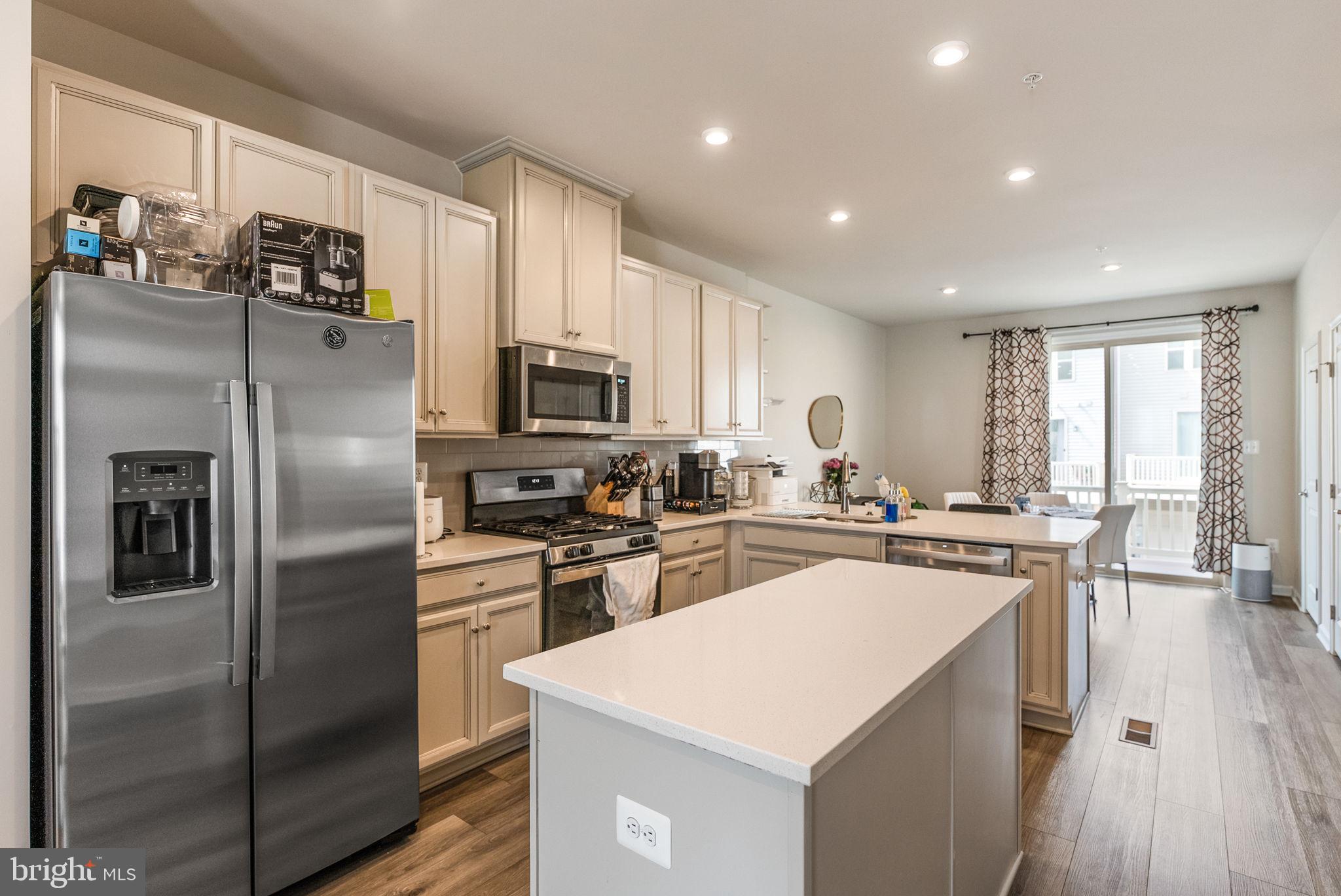 PARKSIDE - Residential Lease