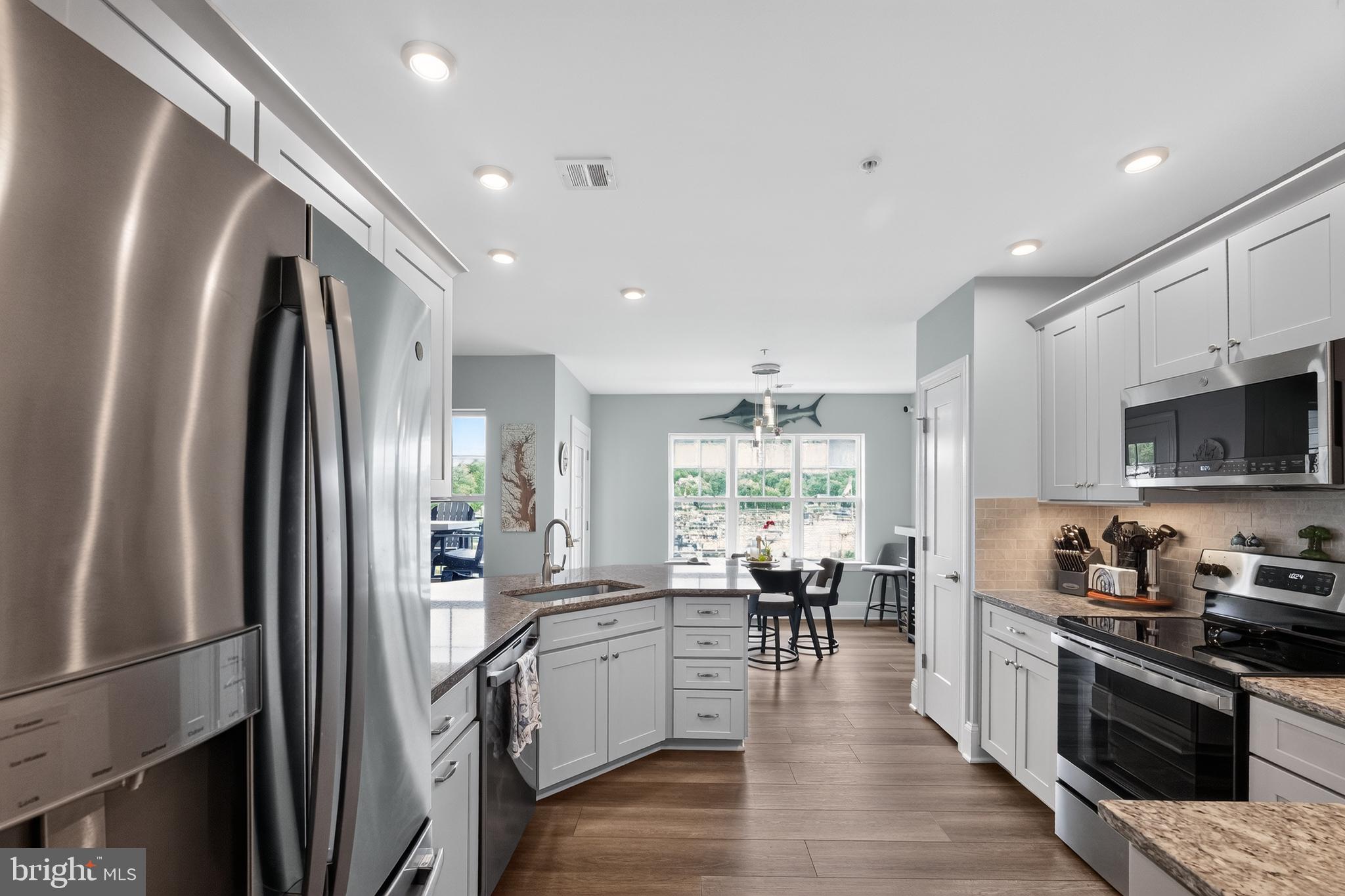 BOWLEYS QUARTERS - Residential