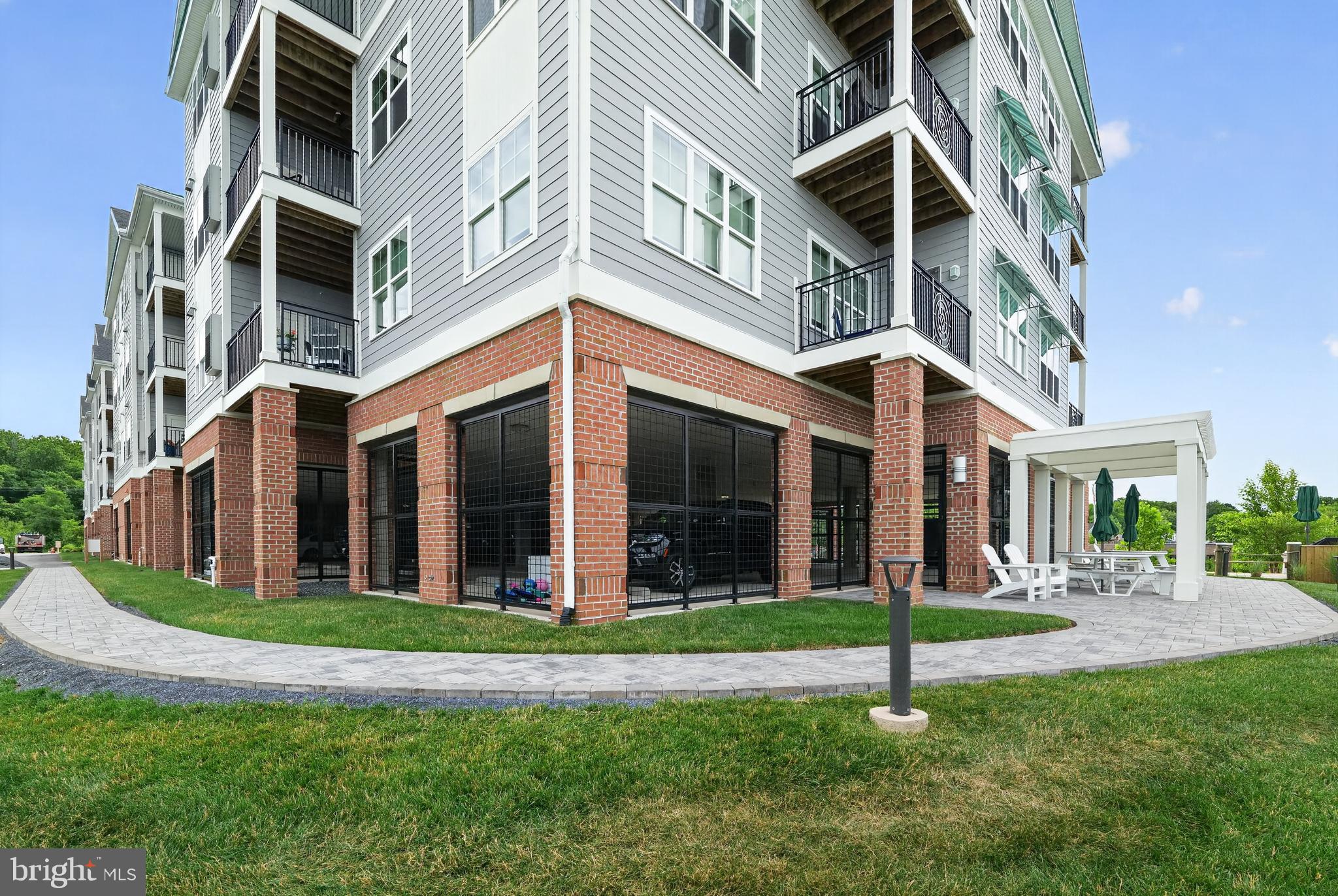 BOWLEYS QUARTERS - Residential