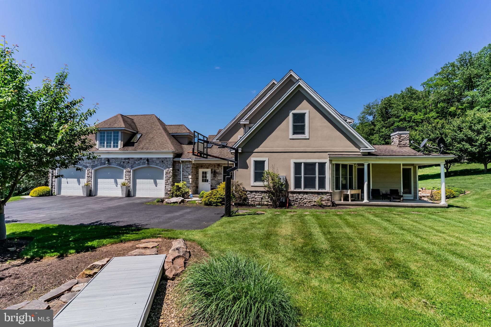 WENTWORTH ESTATES - Residential