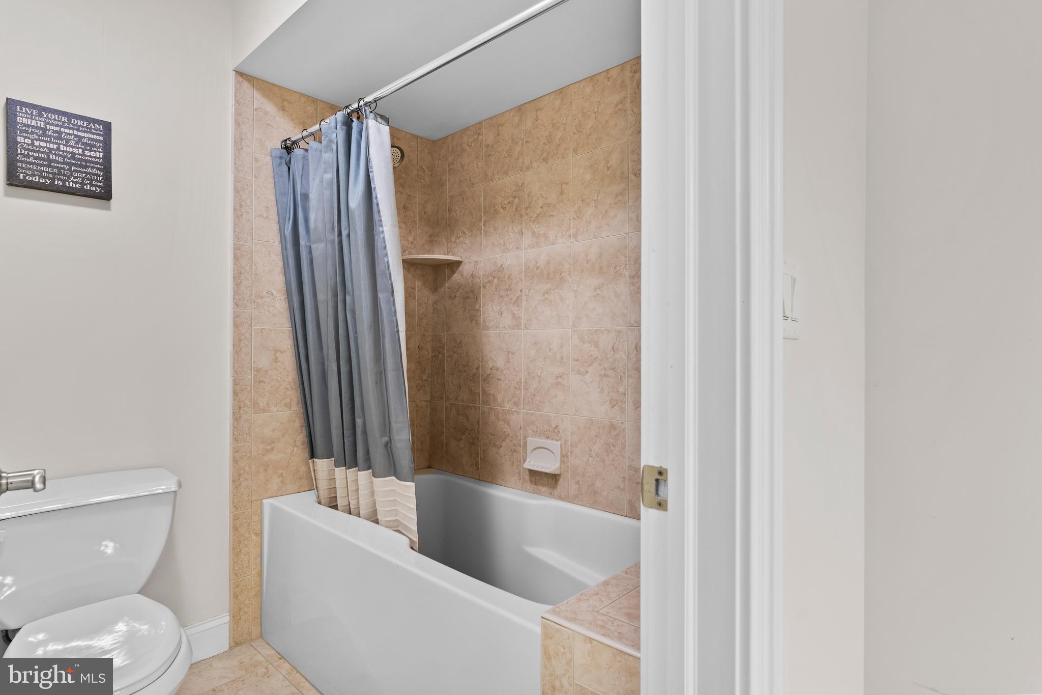 WENTWORTH ESTATES - Residential