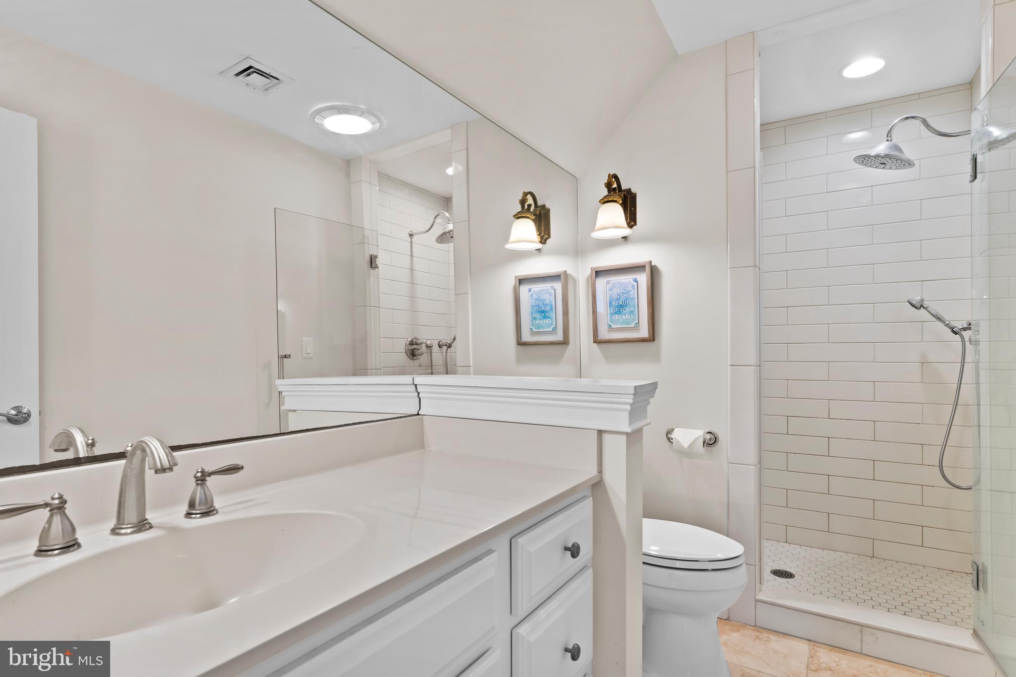 WENTWORTH ESTATES - Residential