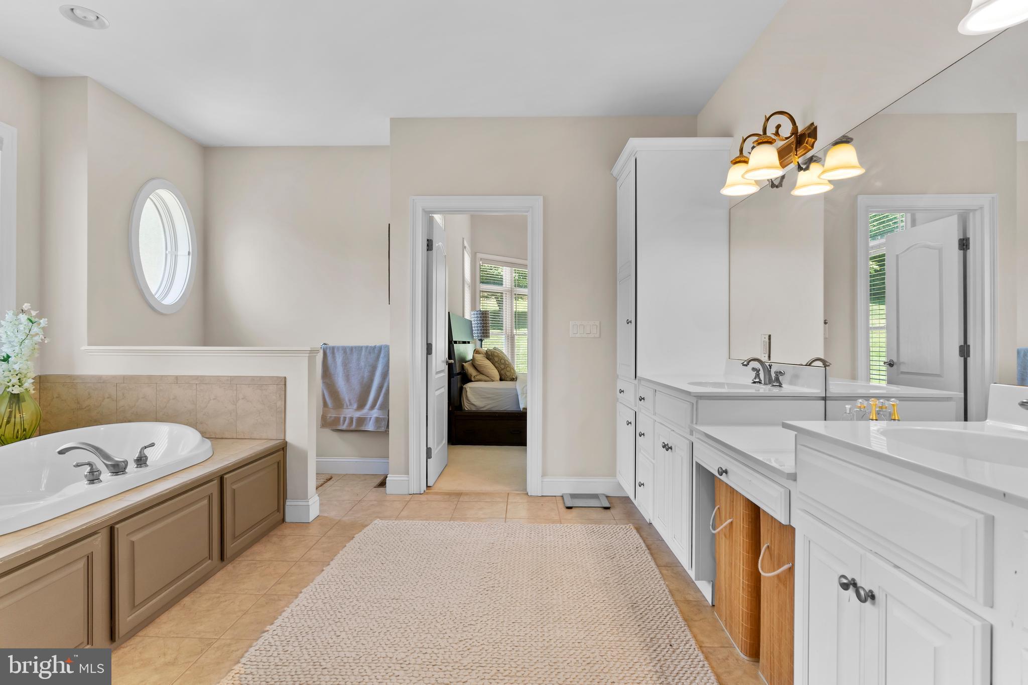 WENTWORTH ESTATES - Residential