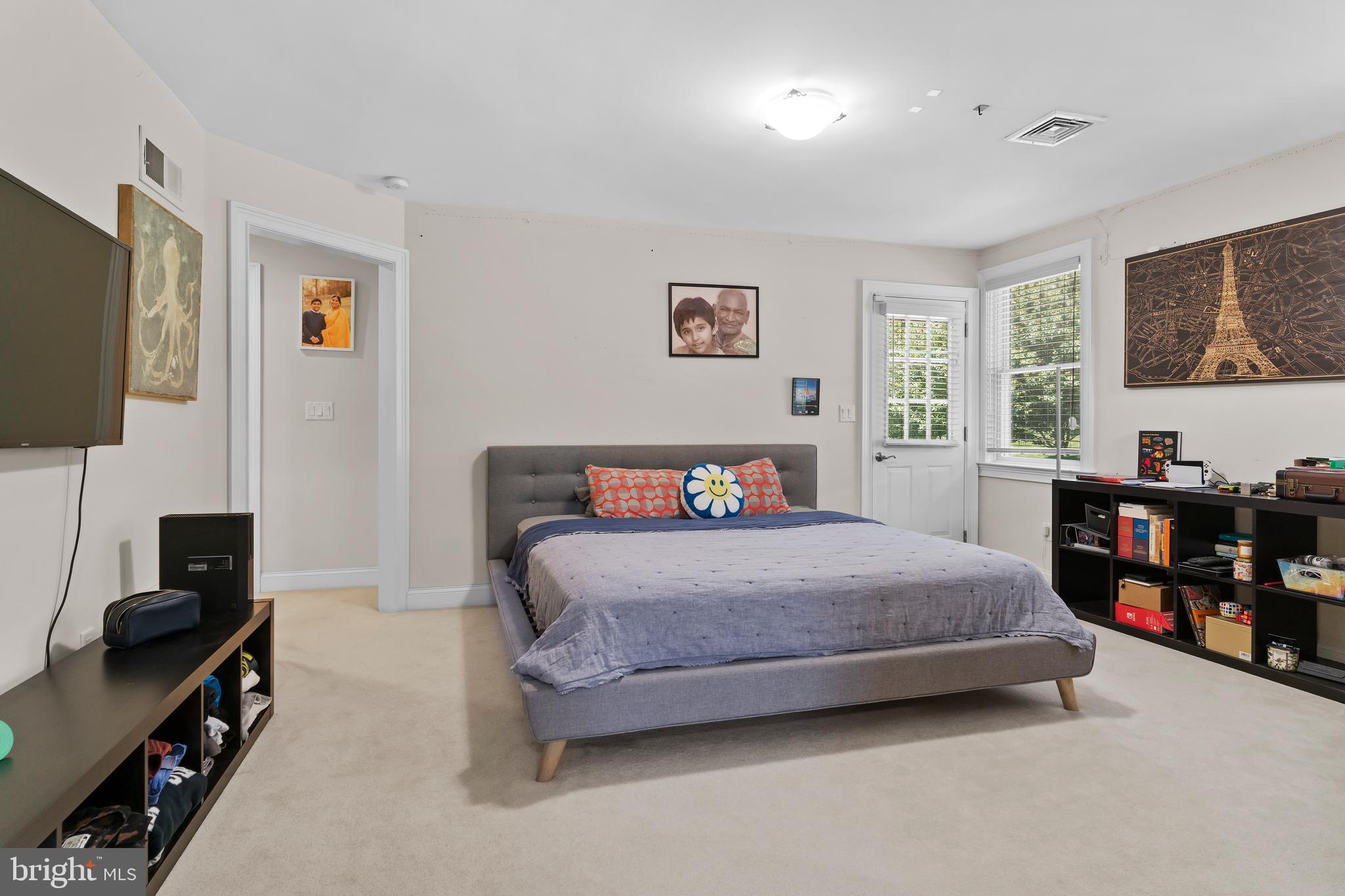 WENTWORTH ESTATES - Residential