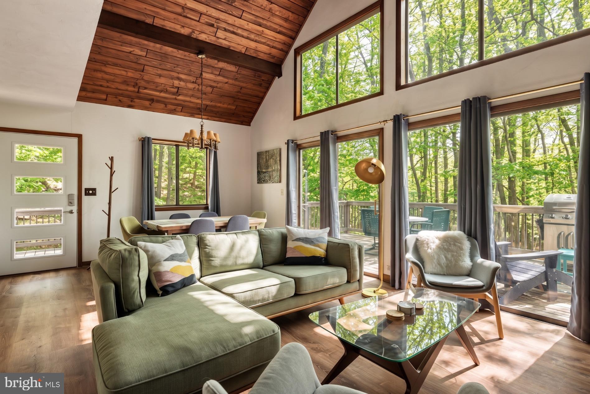 THUNDERBIRD HILLS - Residential