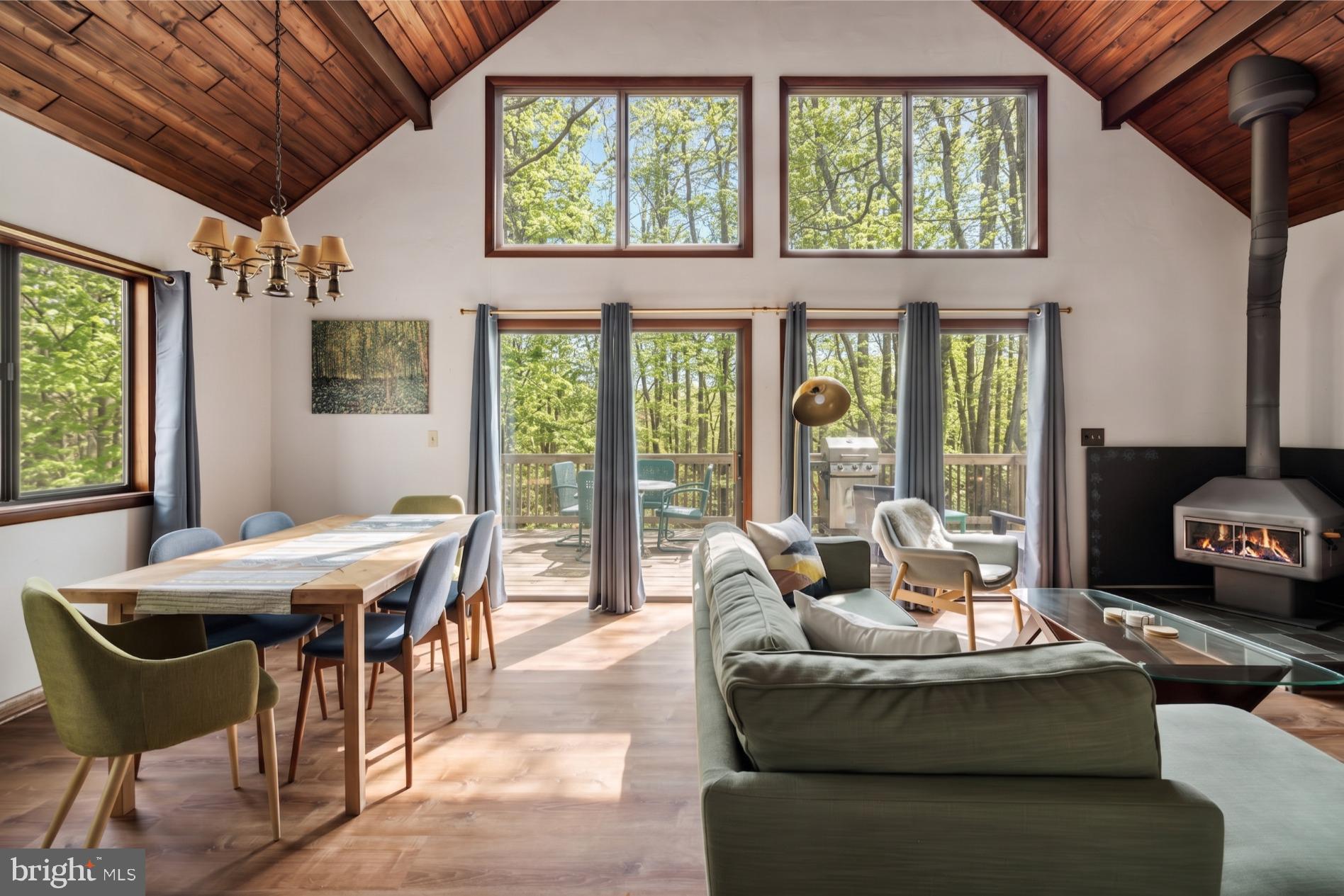 THUNDERBIRD HILLS - Residential