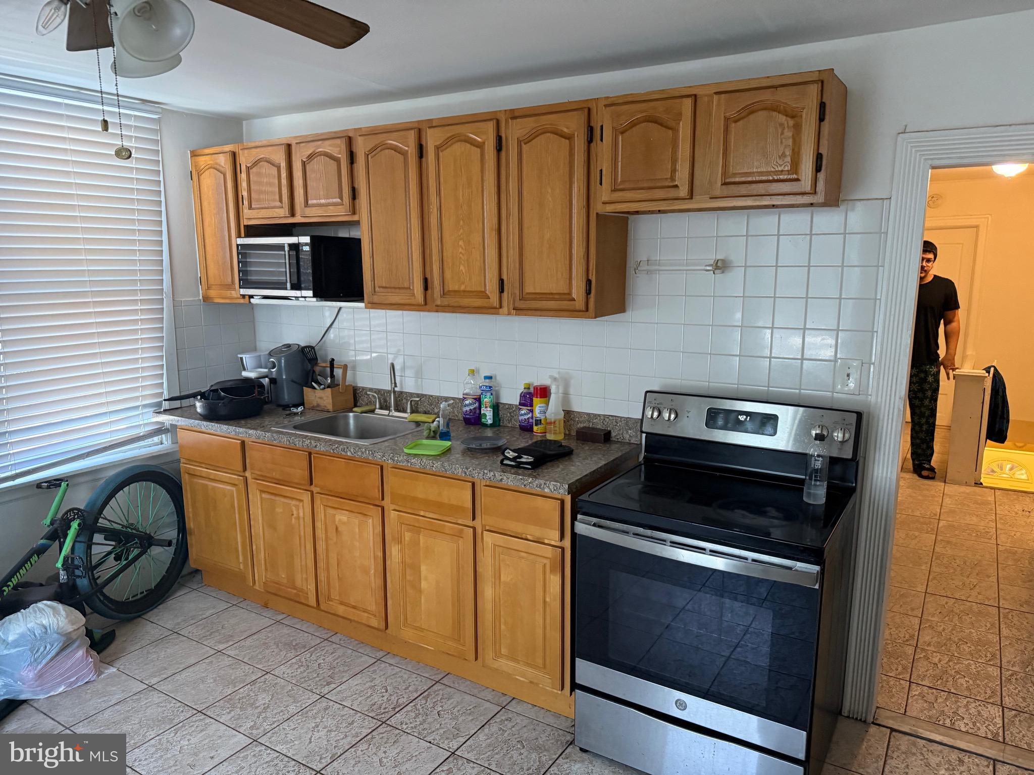 FELTONVILLE - Residential Income