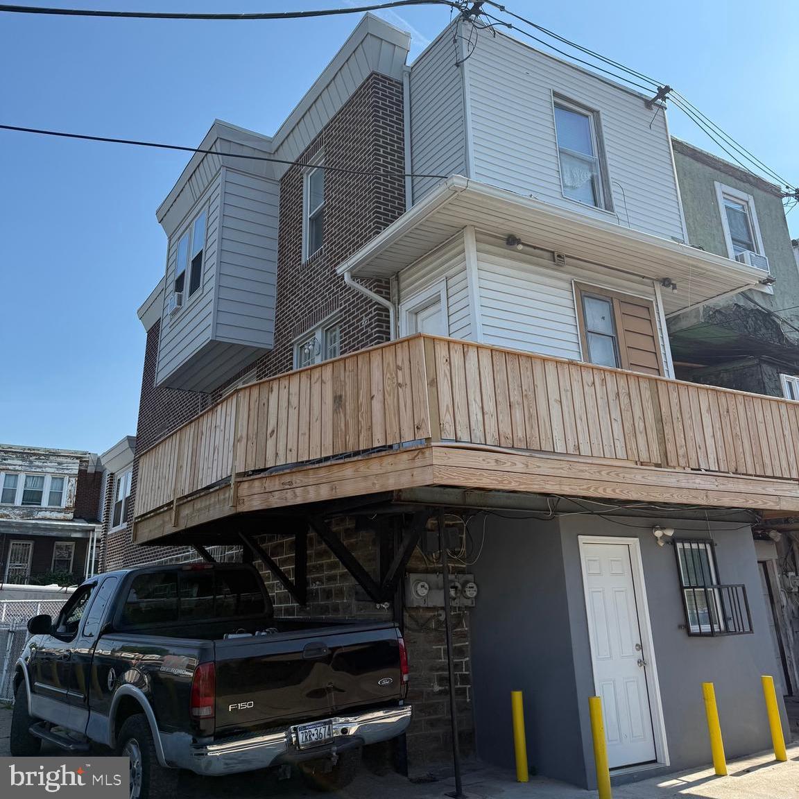 FELTONVILLE - Residential Income