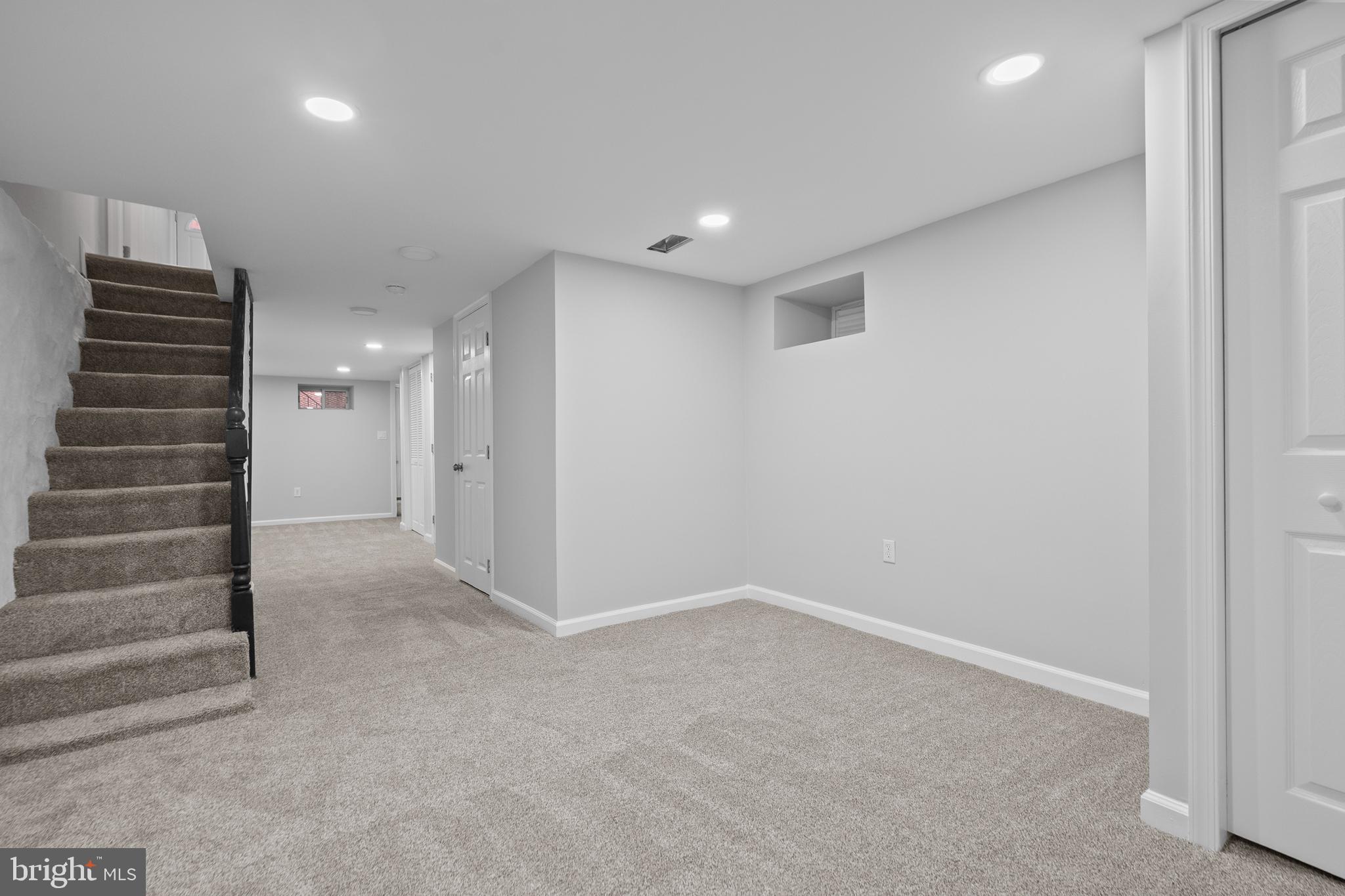 EVERGREEN LAWN - Residential