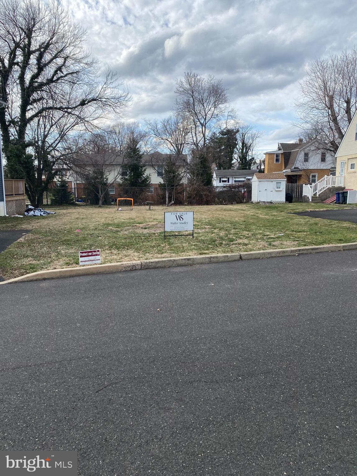CRESTMONT - Residential