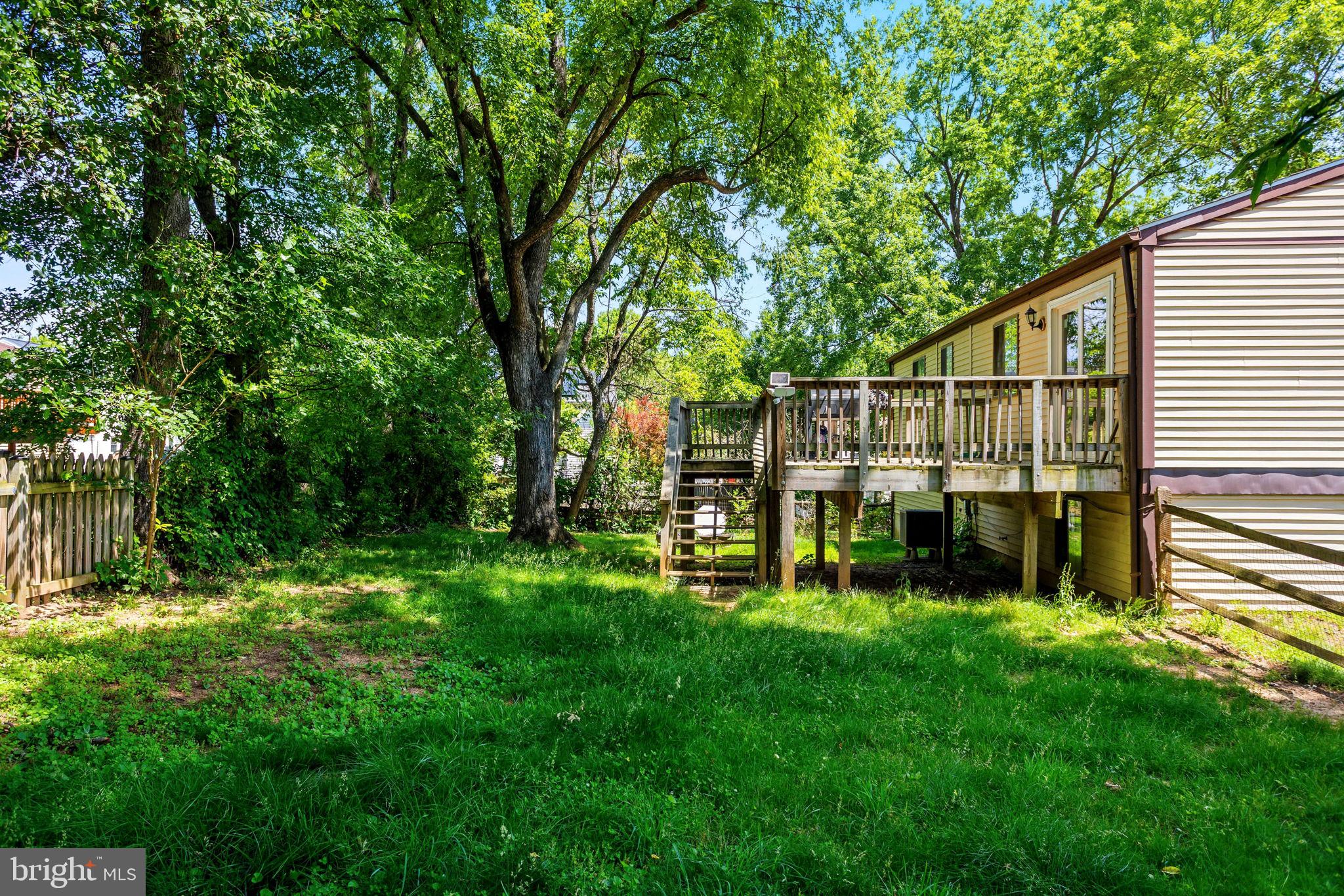QUINCE ORCHARD MANOR - Residential