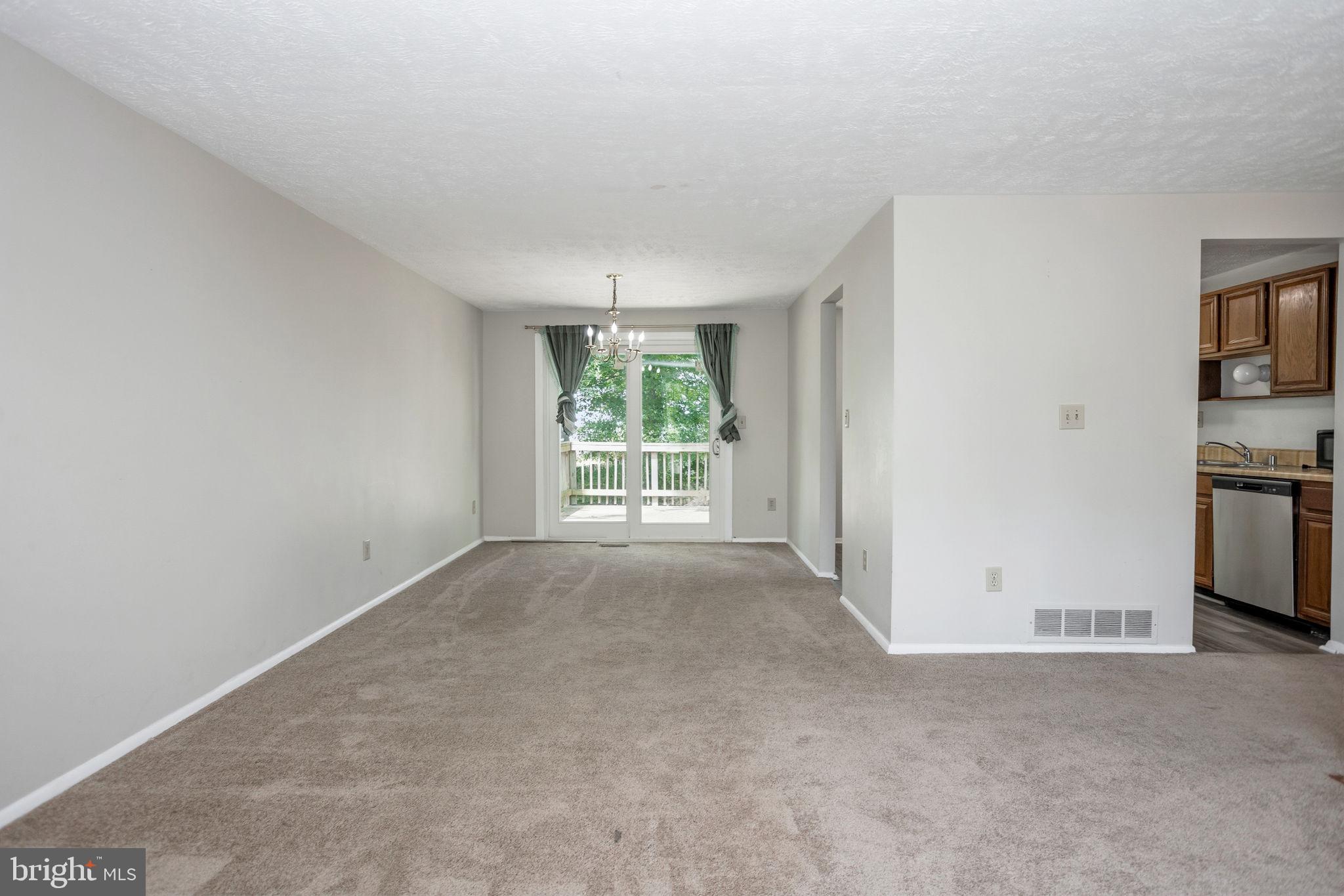 QUINCE ORCHARD MANOR - Residential