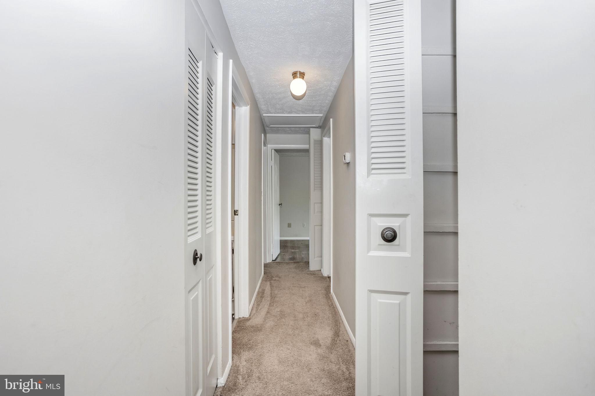 QUINCE ORCHARD MANOR - Residential