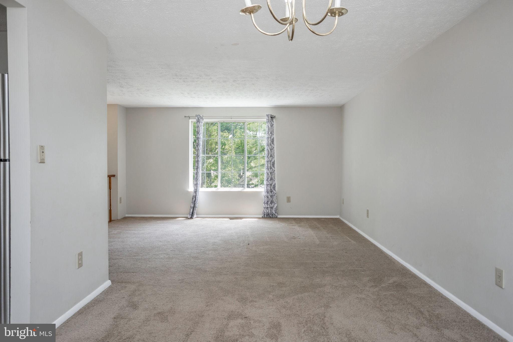 QUINCE ORCHARD MANOR - Residential