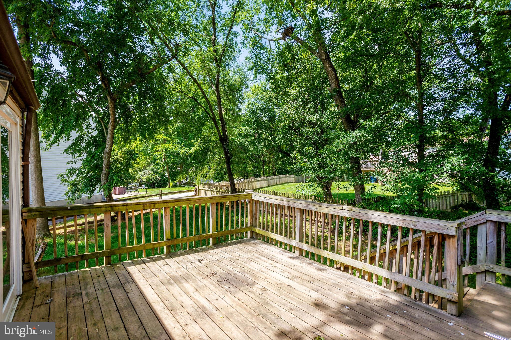 QUINCE ORCHARD MANOR - Residential