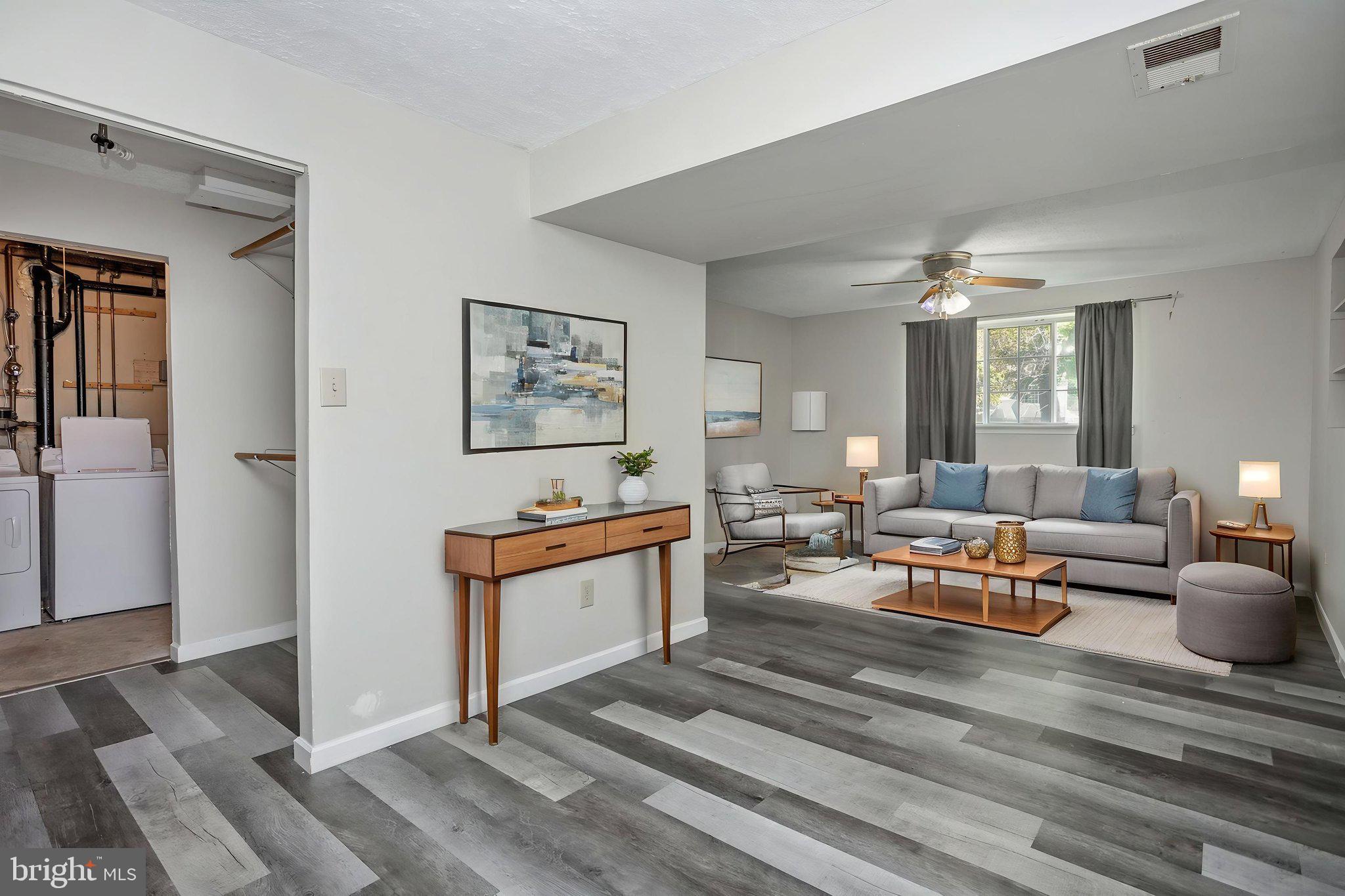 QUINCE ORCHARD MANOR - Residential