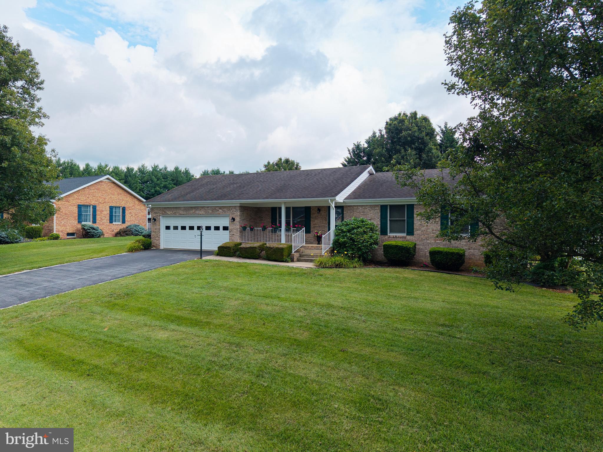 THE MEADOWS - Residential
