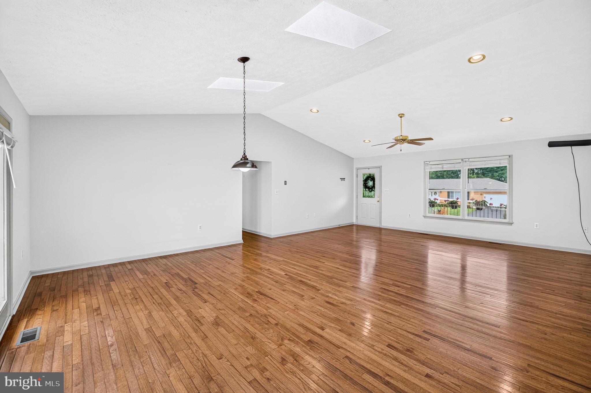 THE MEADOWS - Residential