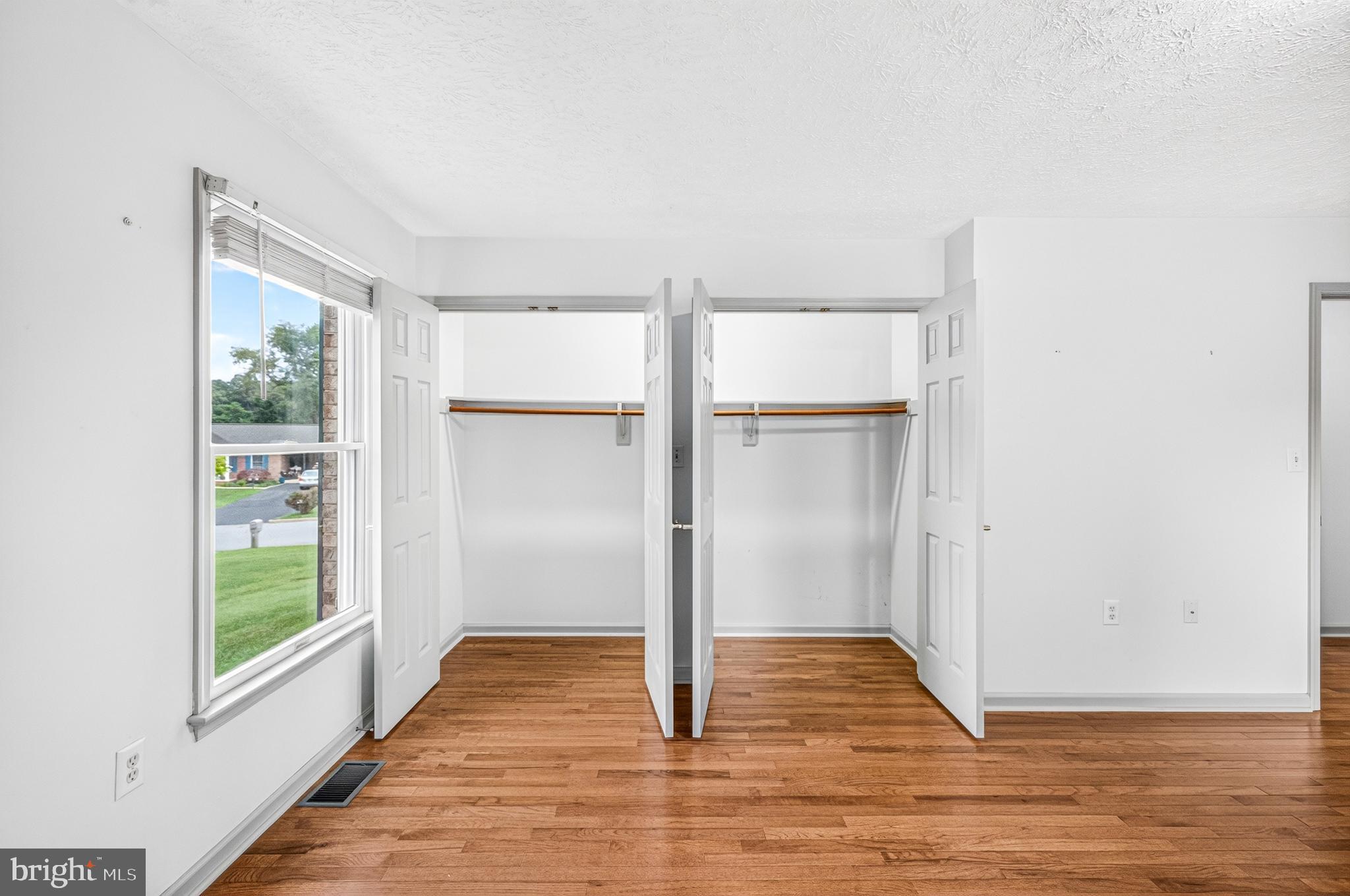 THE MEADOWS - Residential