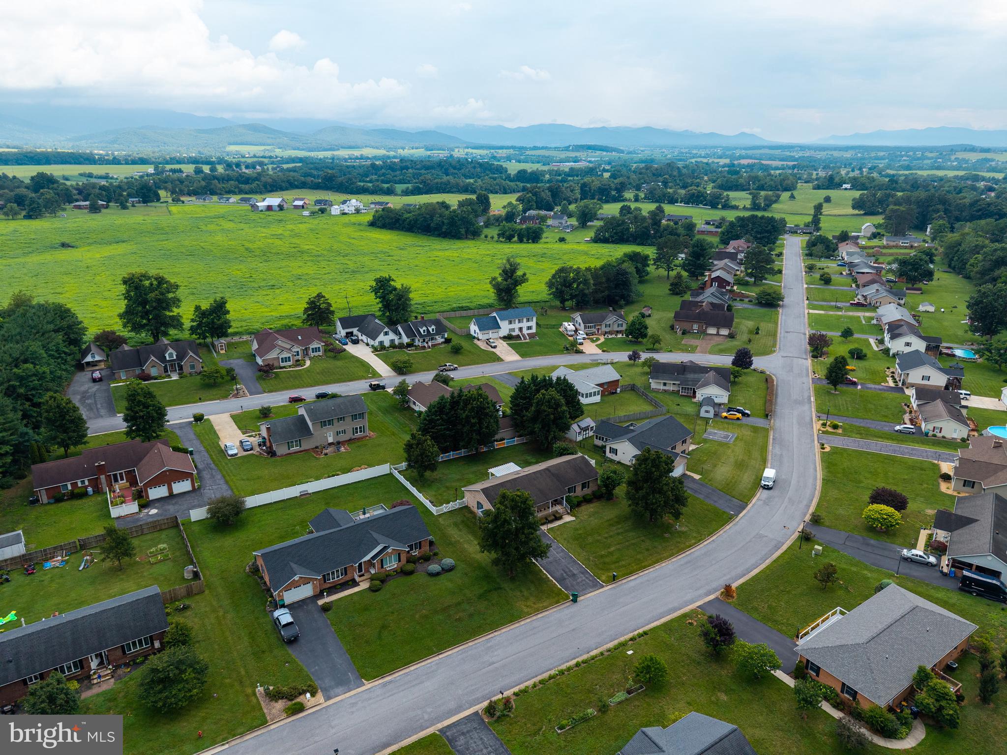 THE MEADOWS - Residential