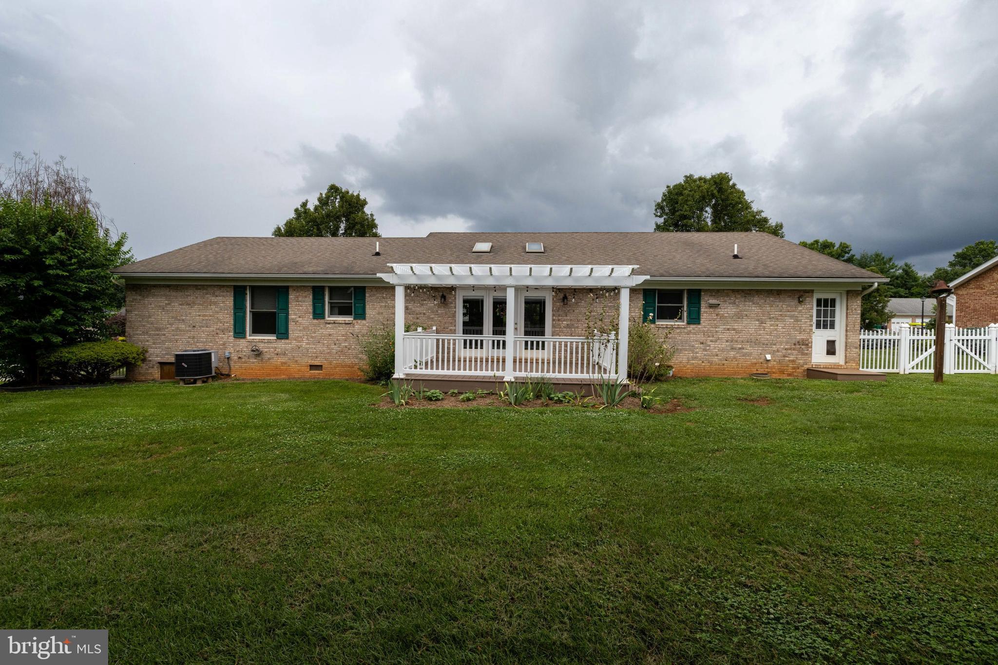 THE MEADOWS - Residential