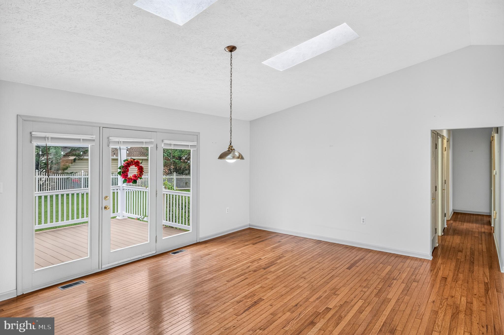 THE MEADOWS - Residential