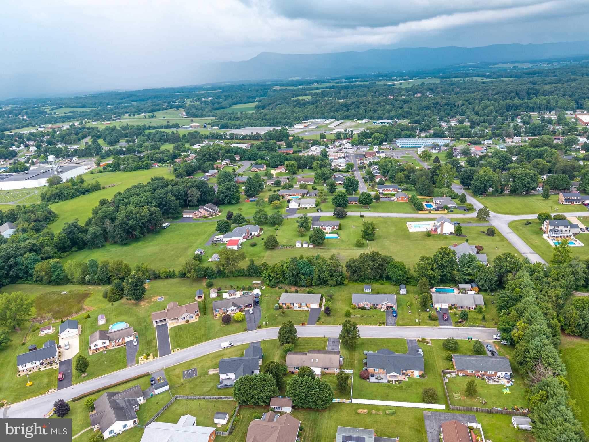 THE MEADOWS - Residential