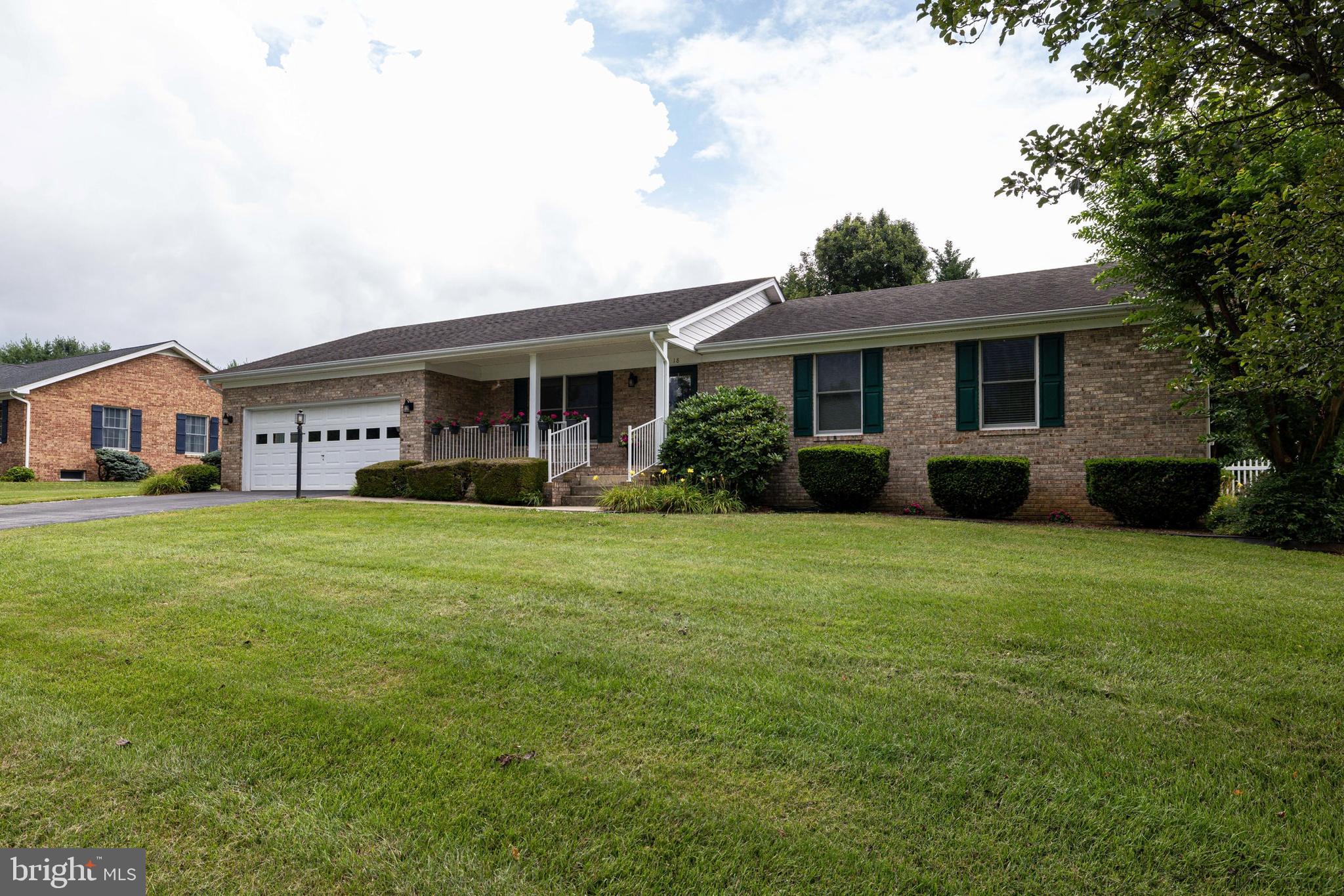 THE MEADOWS - Residential