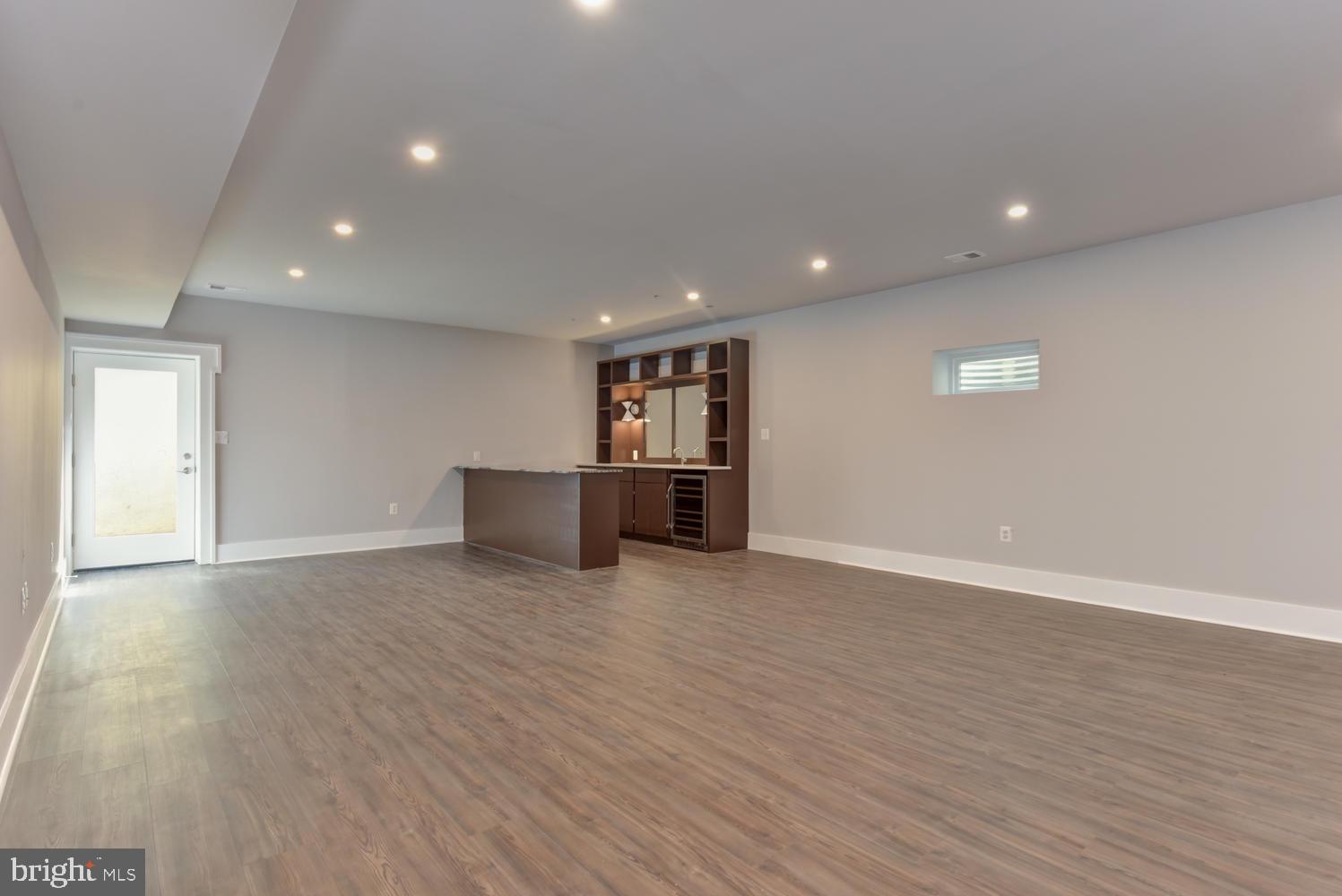 GARDEN CITY - Residential