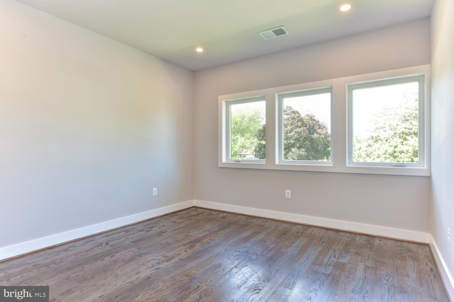 GARDEN CITY - Residential