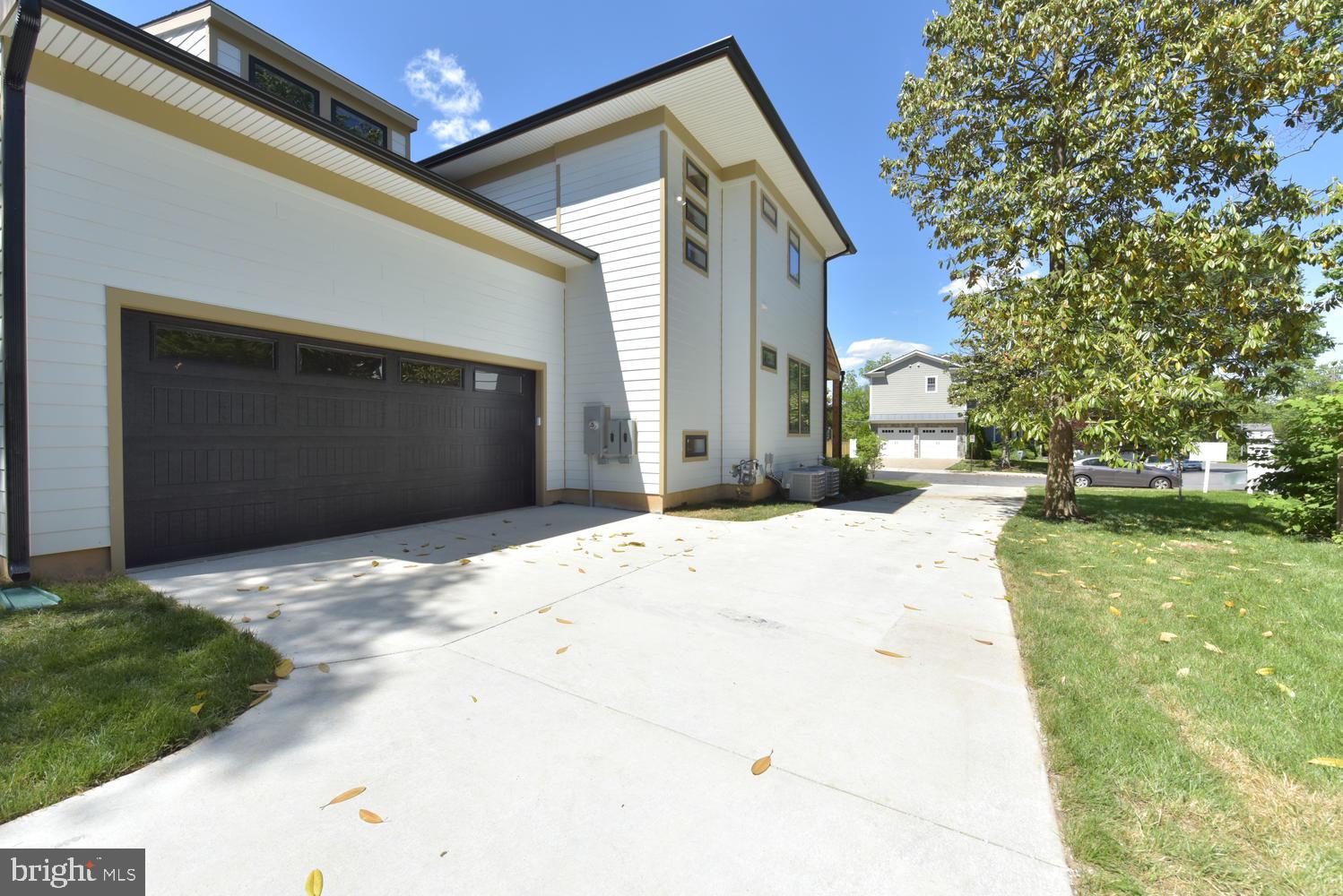 GARDEN CITY - Residential