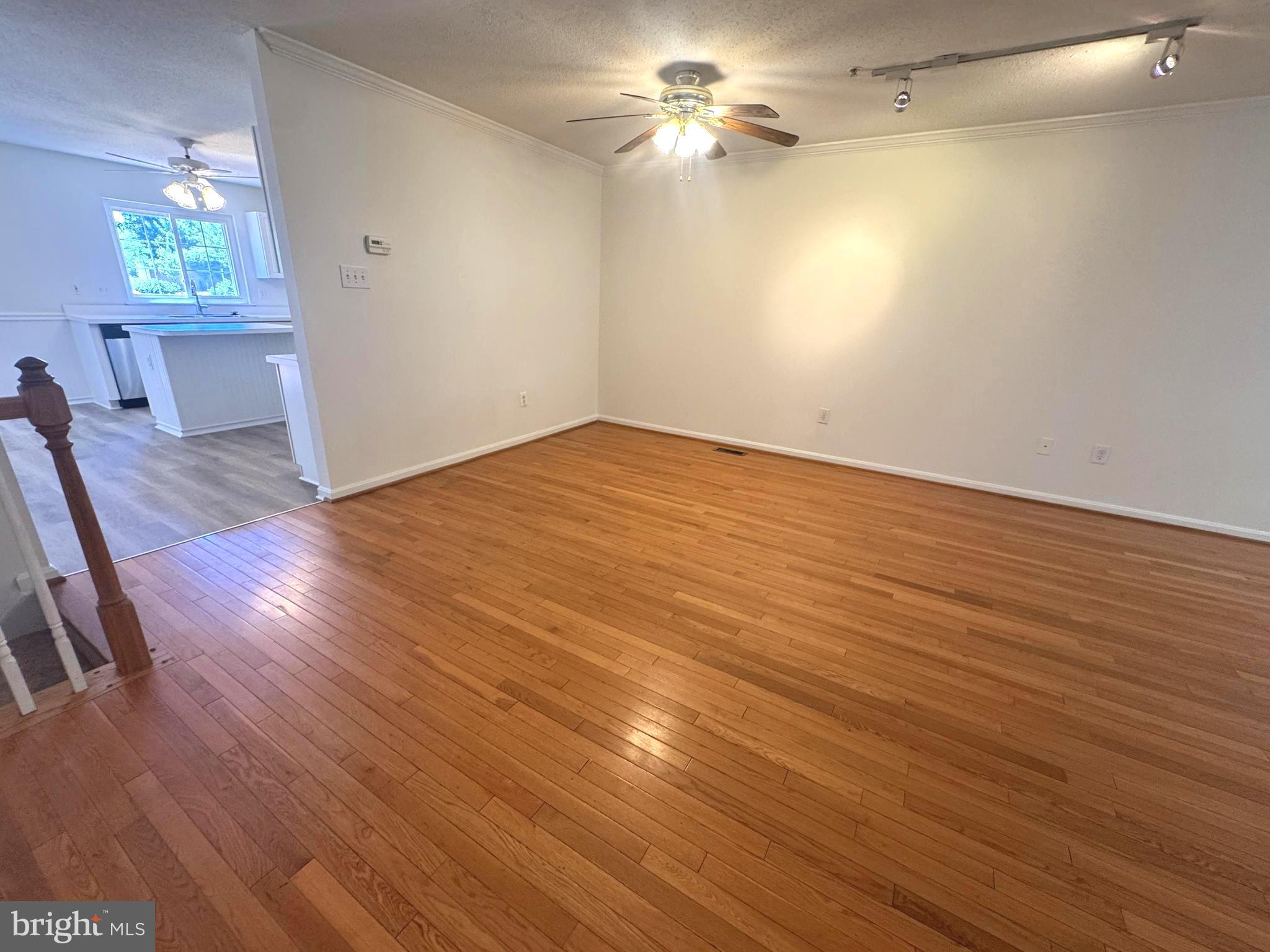 LONGMEAD - Residential