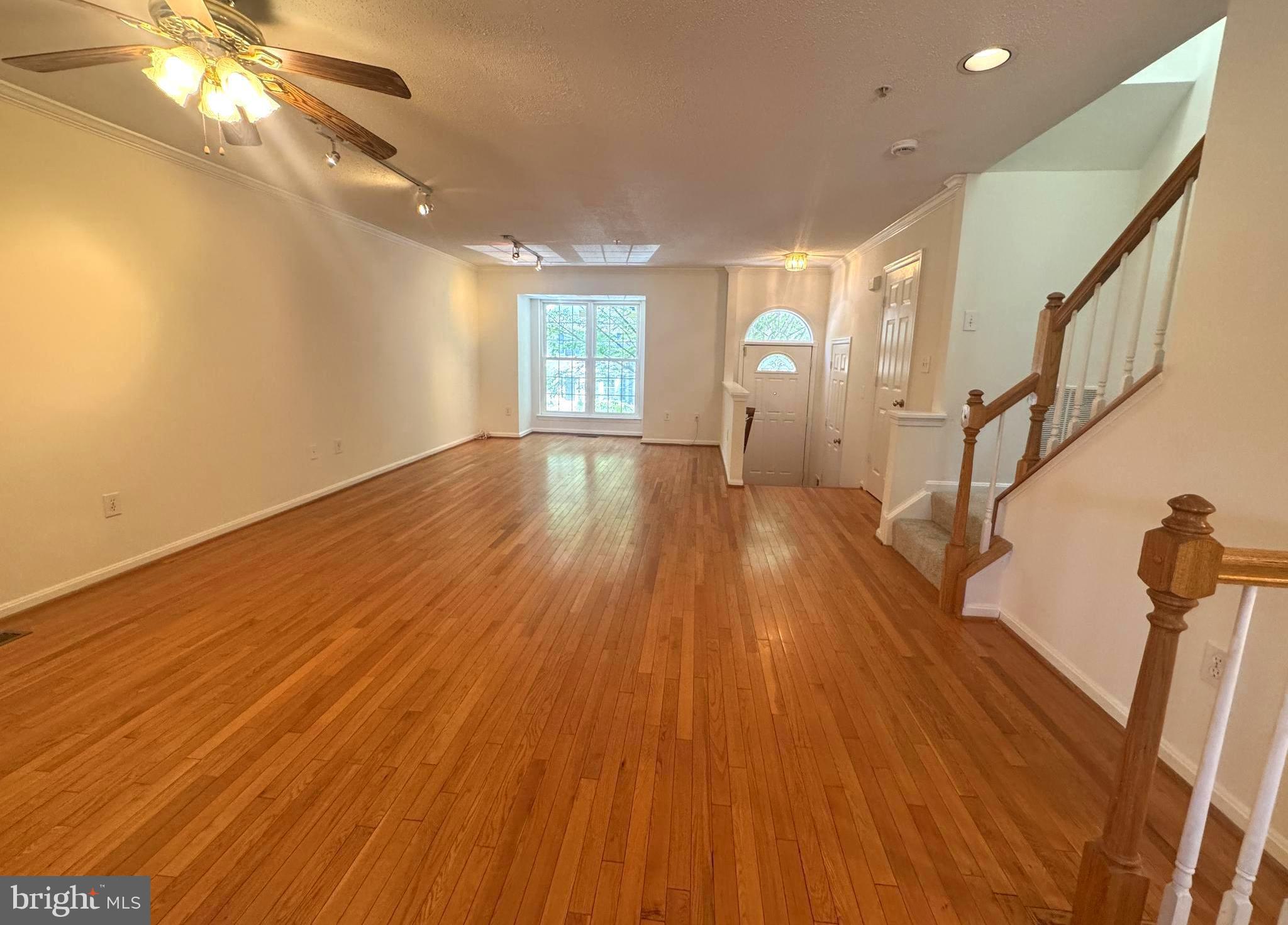 LONGMEAD - Residential