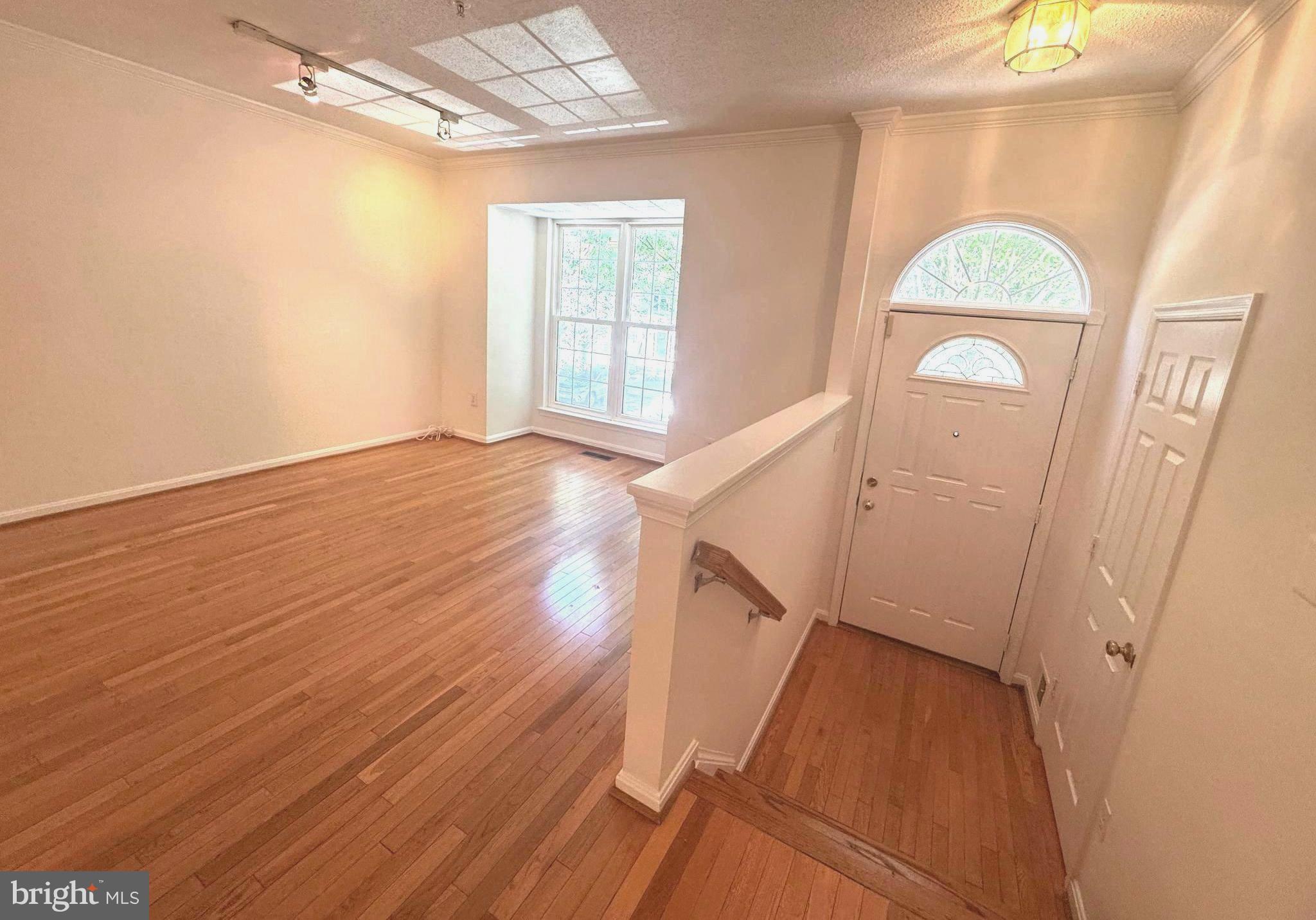 LONGMEAD - Residential