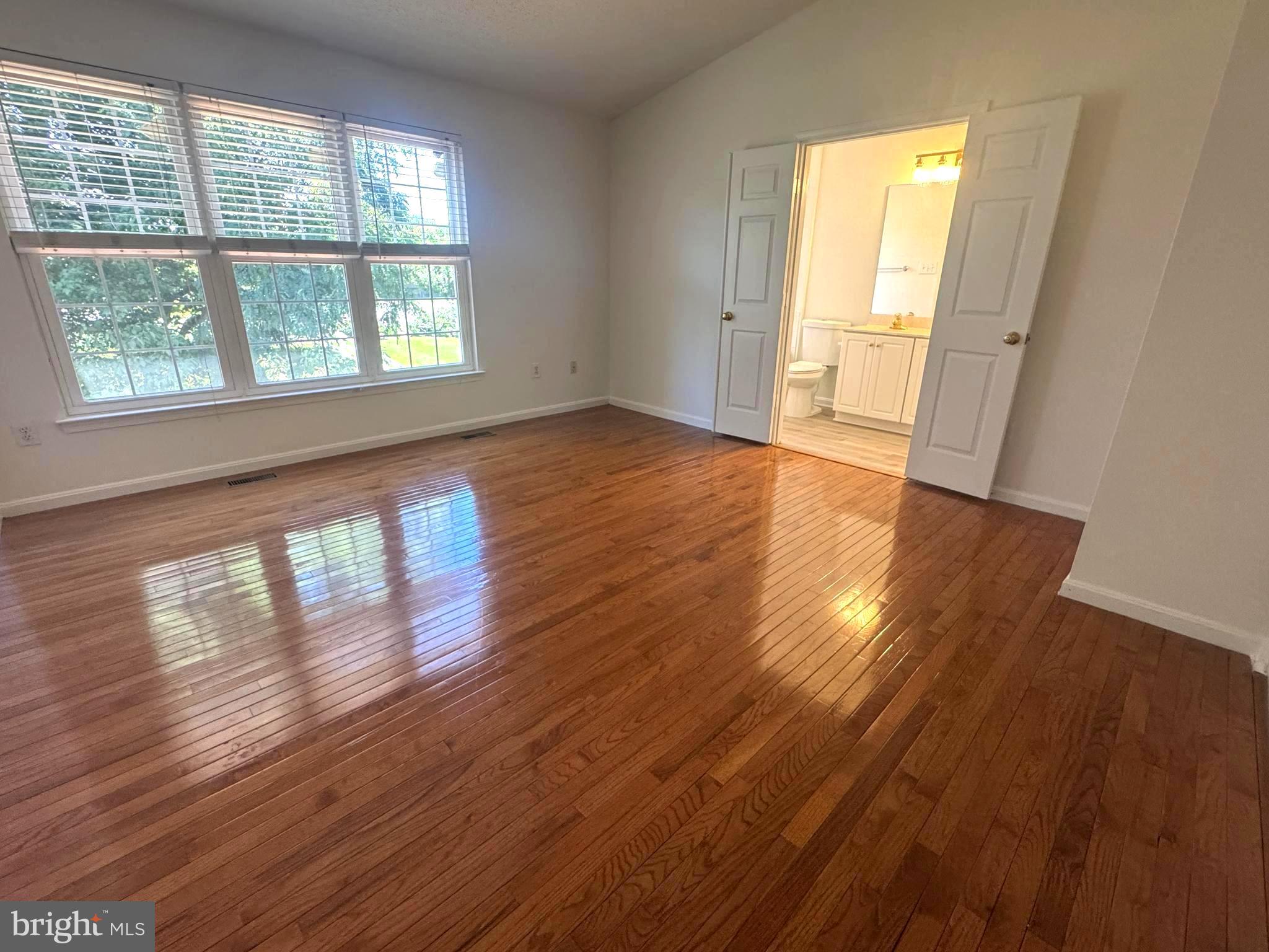 LONGMEAD - Residential