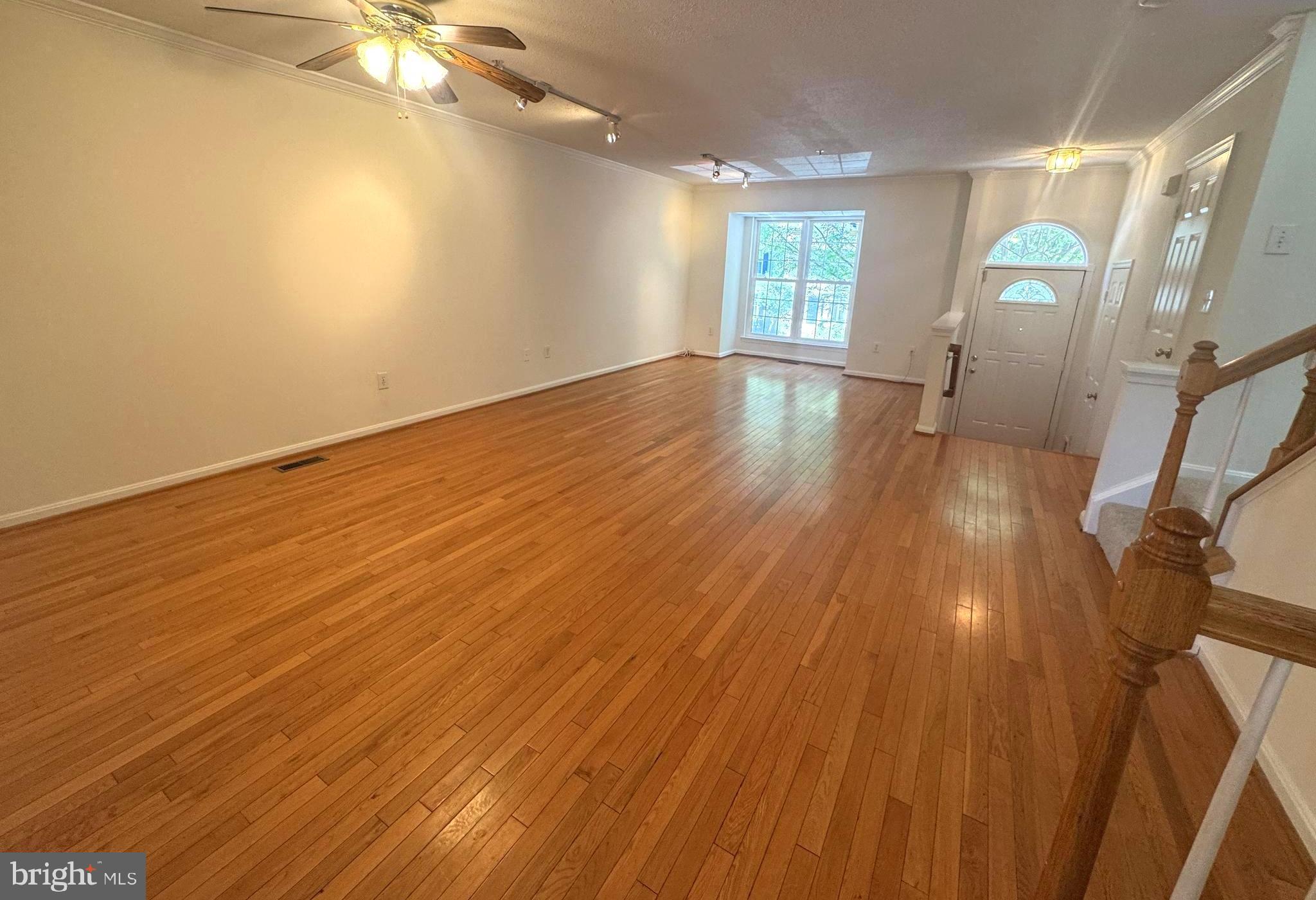 LONGMEAD - Residential