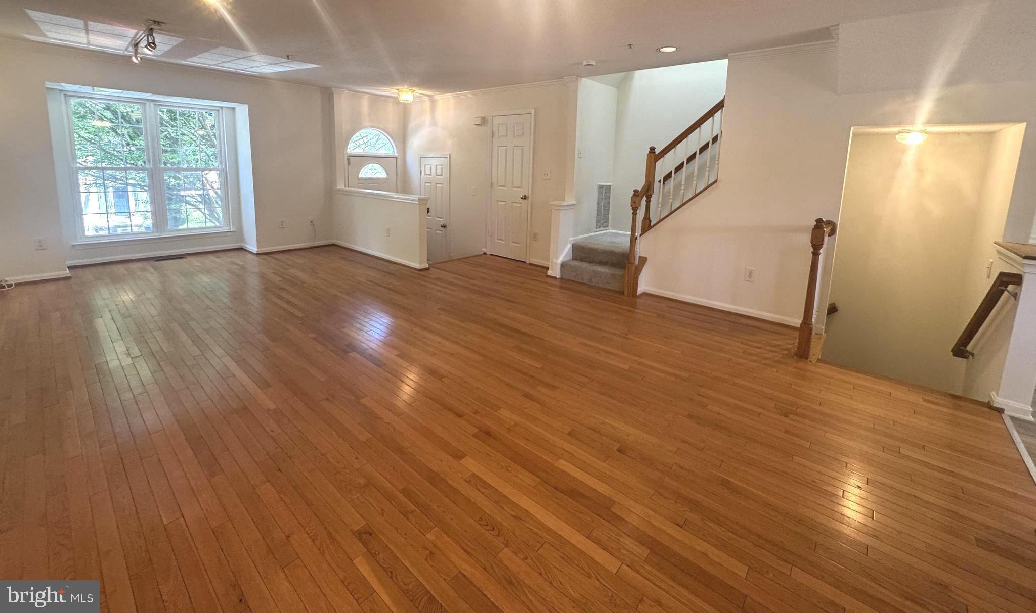 LONGMEAD - Residential