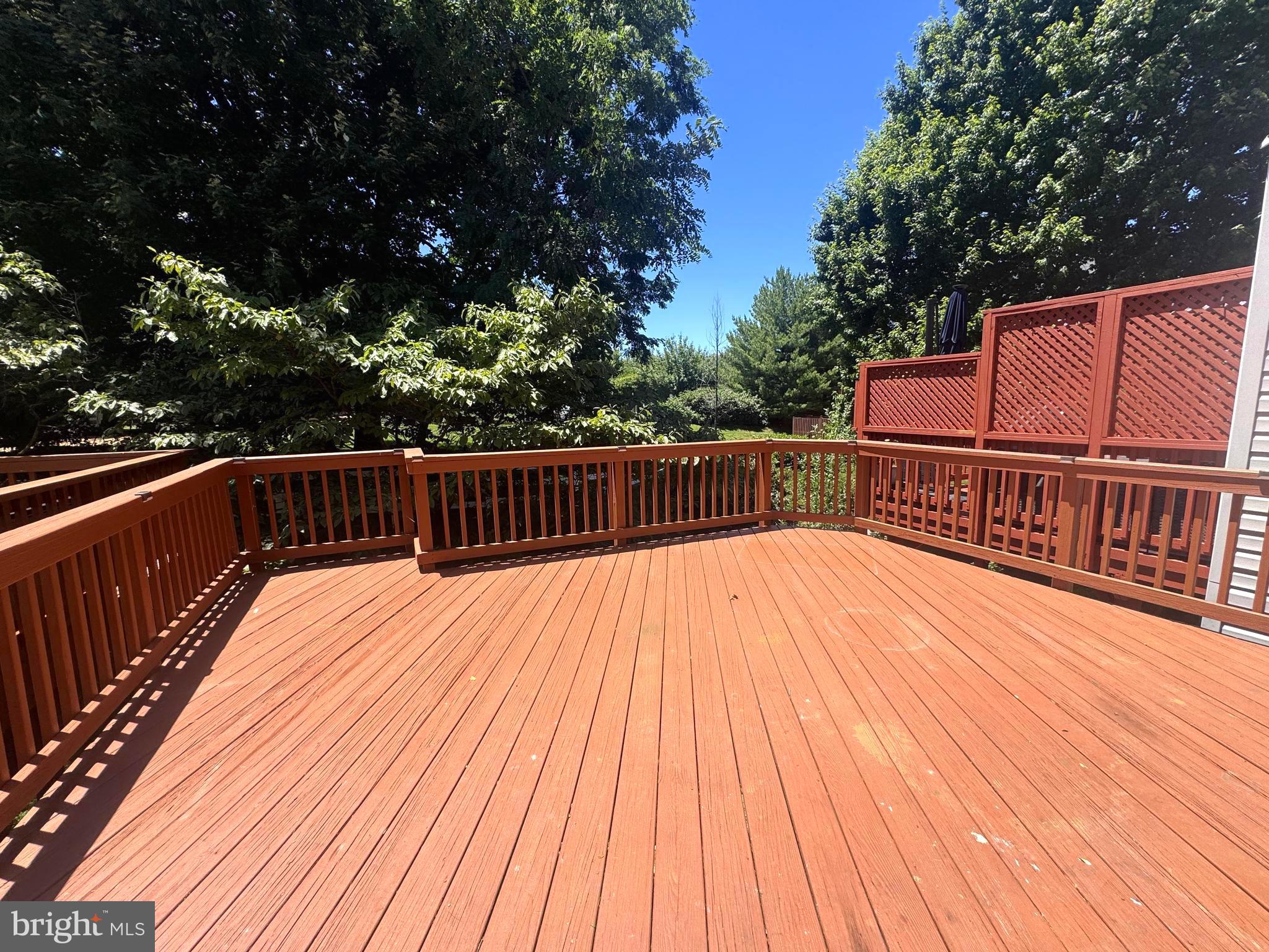 LONGMEAD - Residential