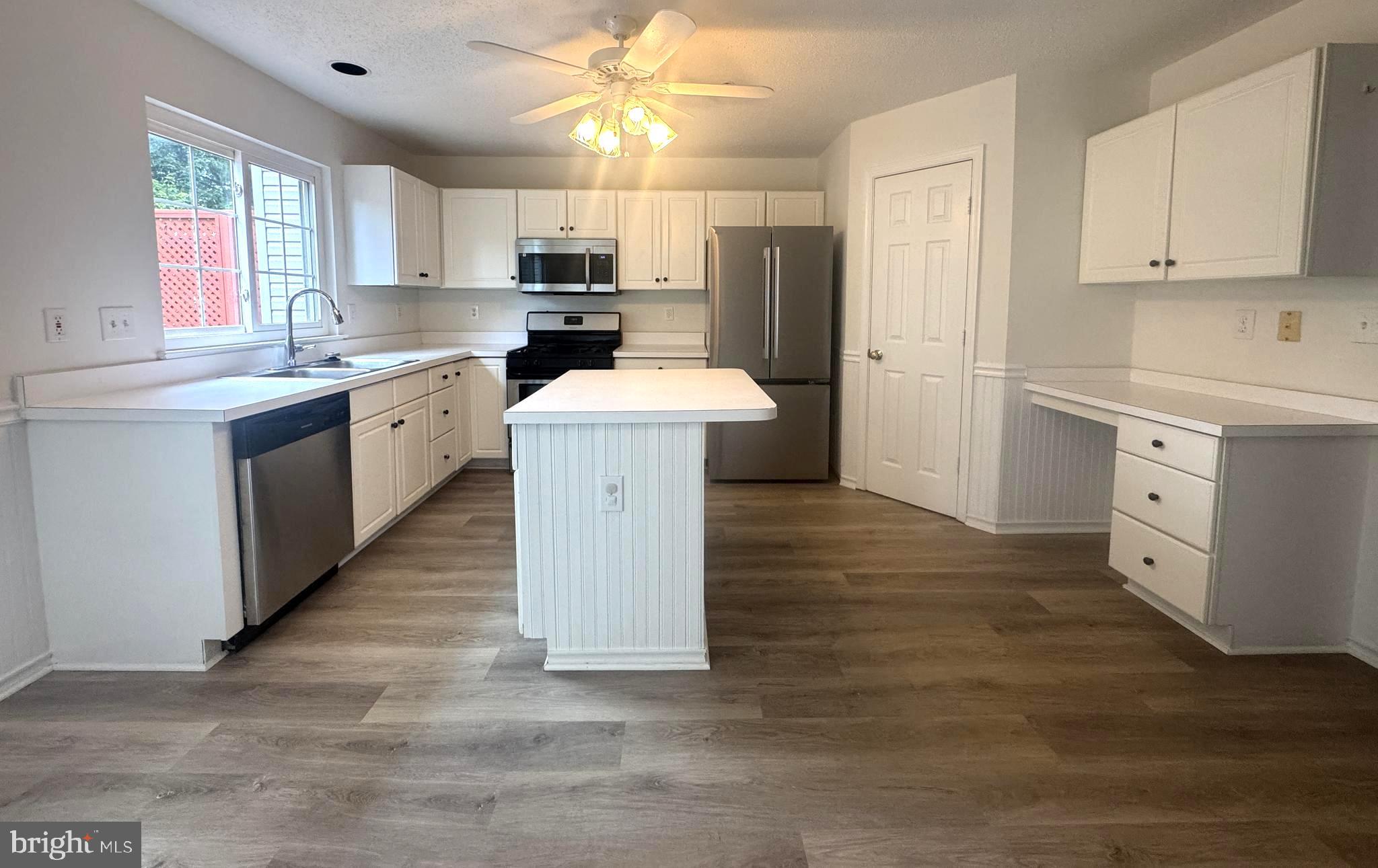 LONGMEAD - Residential