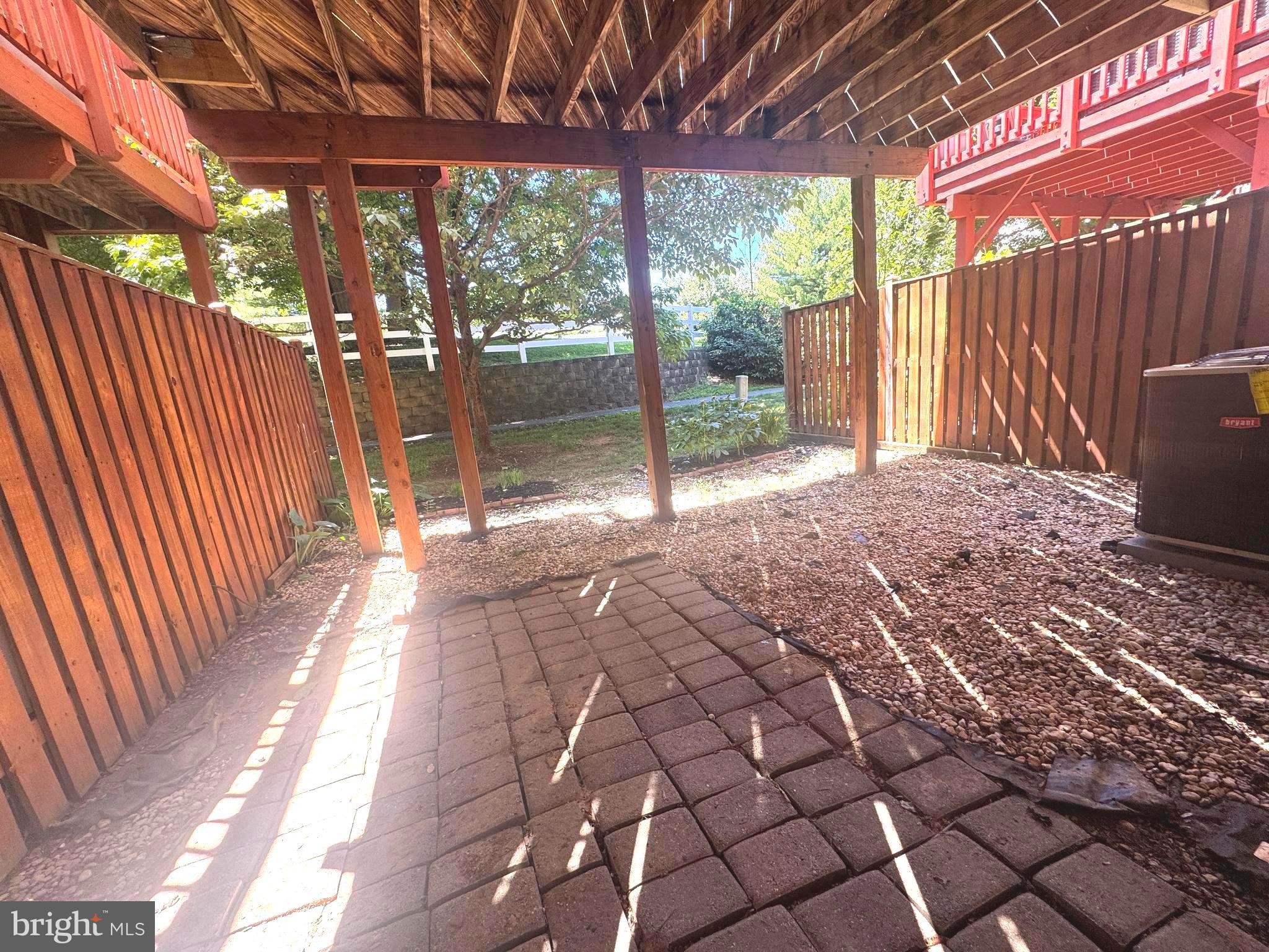 LONGMEAD - Residential