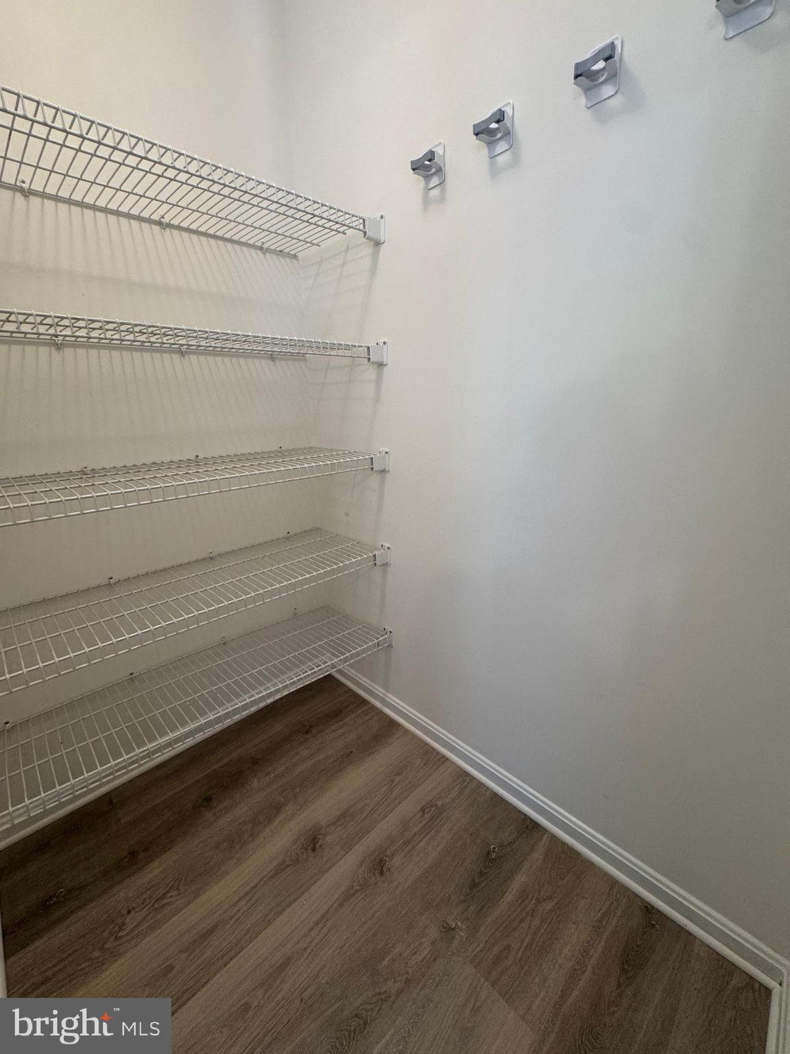 LONGMEAD - Residential