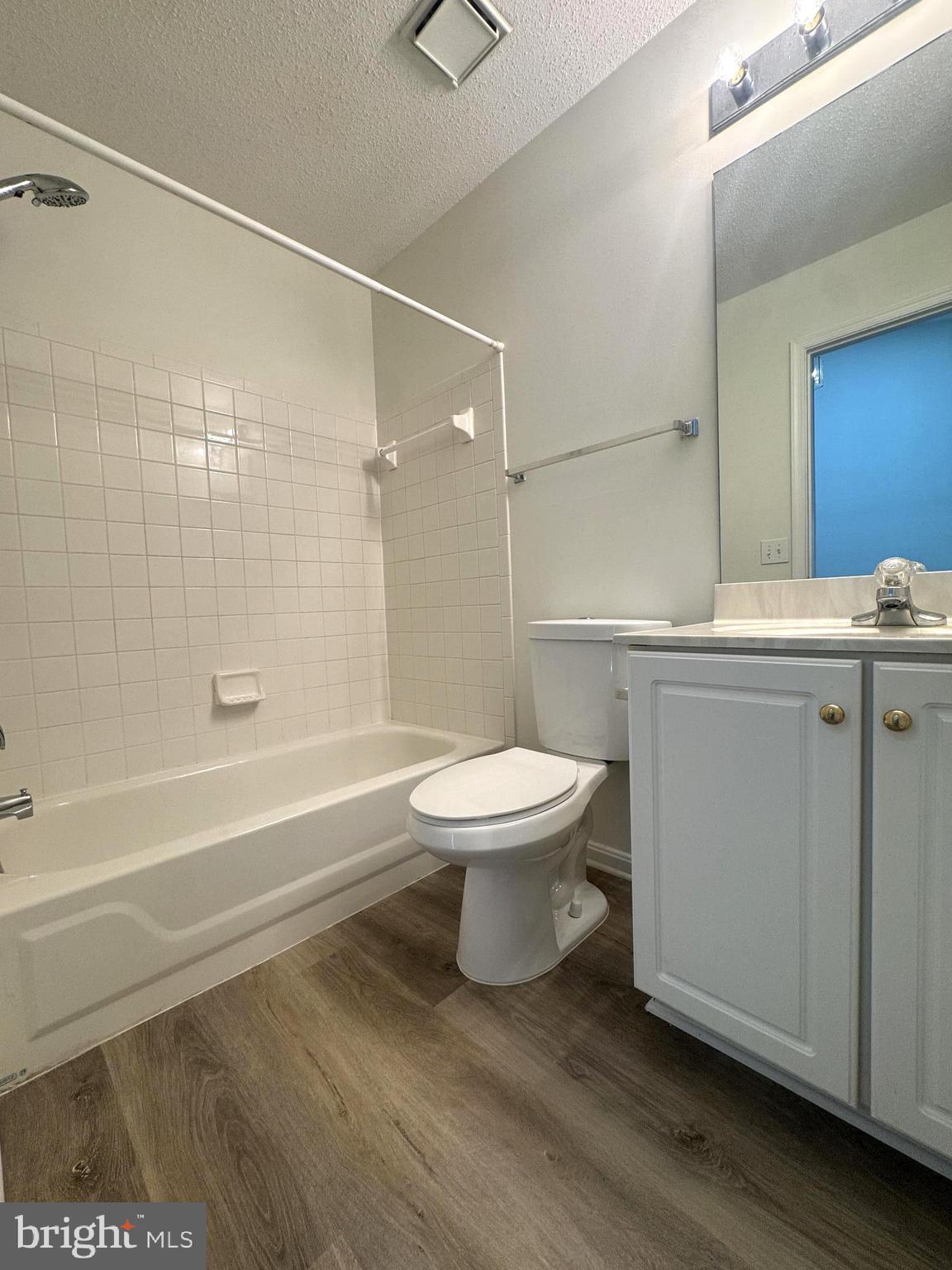 LONGMEAD - Residential